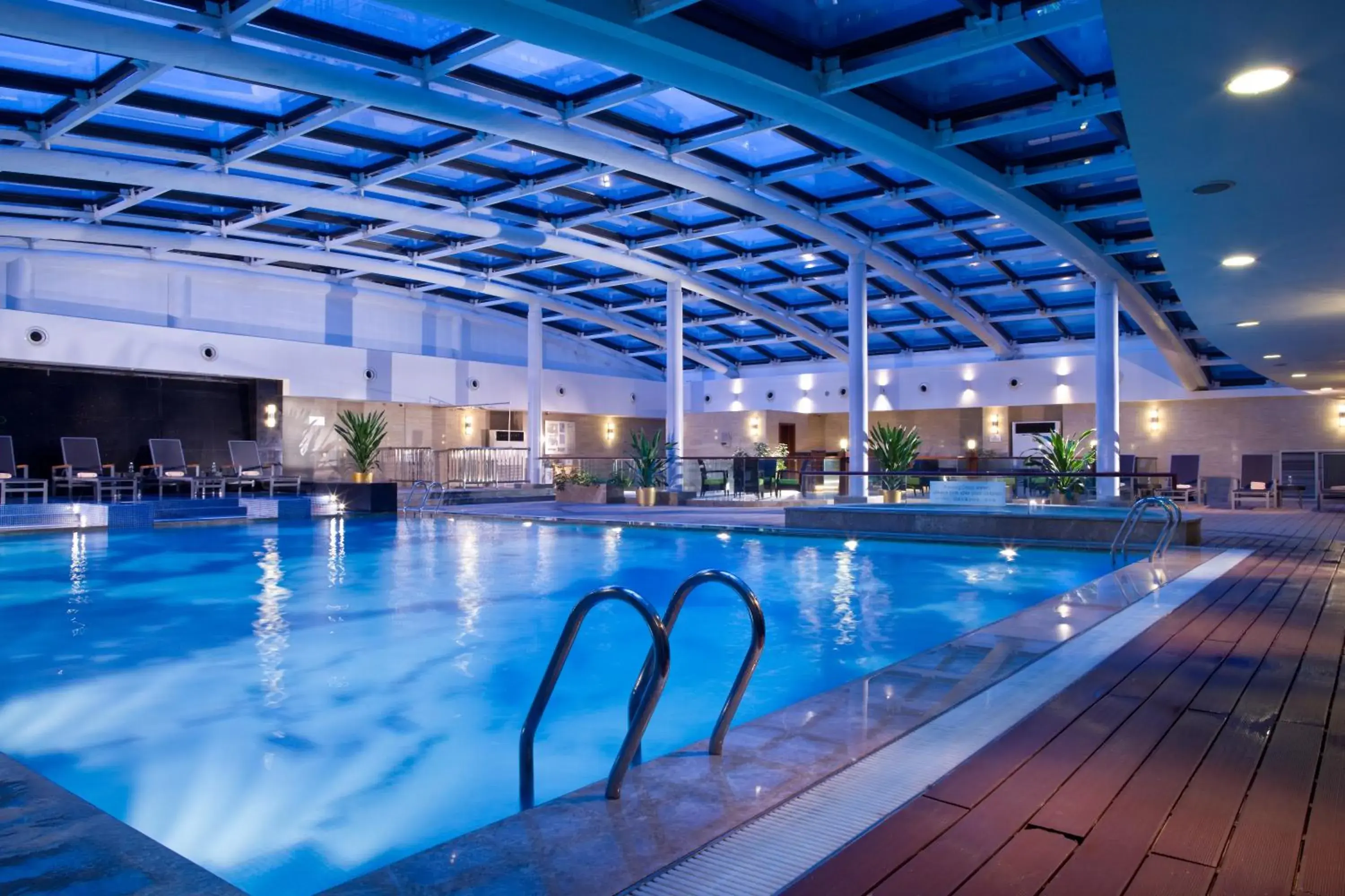 Swimming pool in Millennium Hotel Chengdu - Close to Wuhou Shrine and Chengdu South Railway Station,Fluent English Service Swimming pool in Millennium Hotel Chengdu - Close to Wuhou Shrine and Chengdu South Railway Station,Fluent English Service