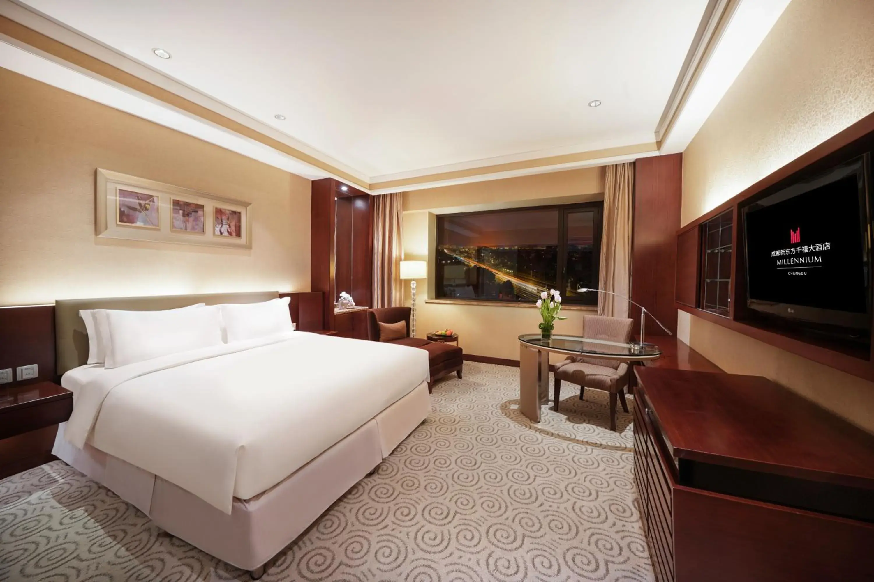 Bedroom, Bed in Millennium Hotel Chengdu - Close to Wuhou Shrine and Chengdu South Railway Station,Fluent English Service Bedroom, Bed in Millennium Hotel Chengdu - Close to Wuhou Shrine and Chengdu South Railway Station,Fluent English Service