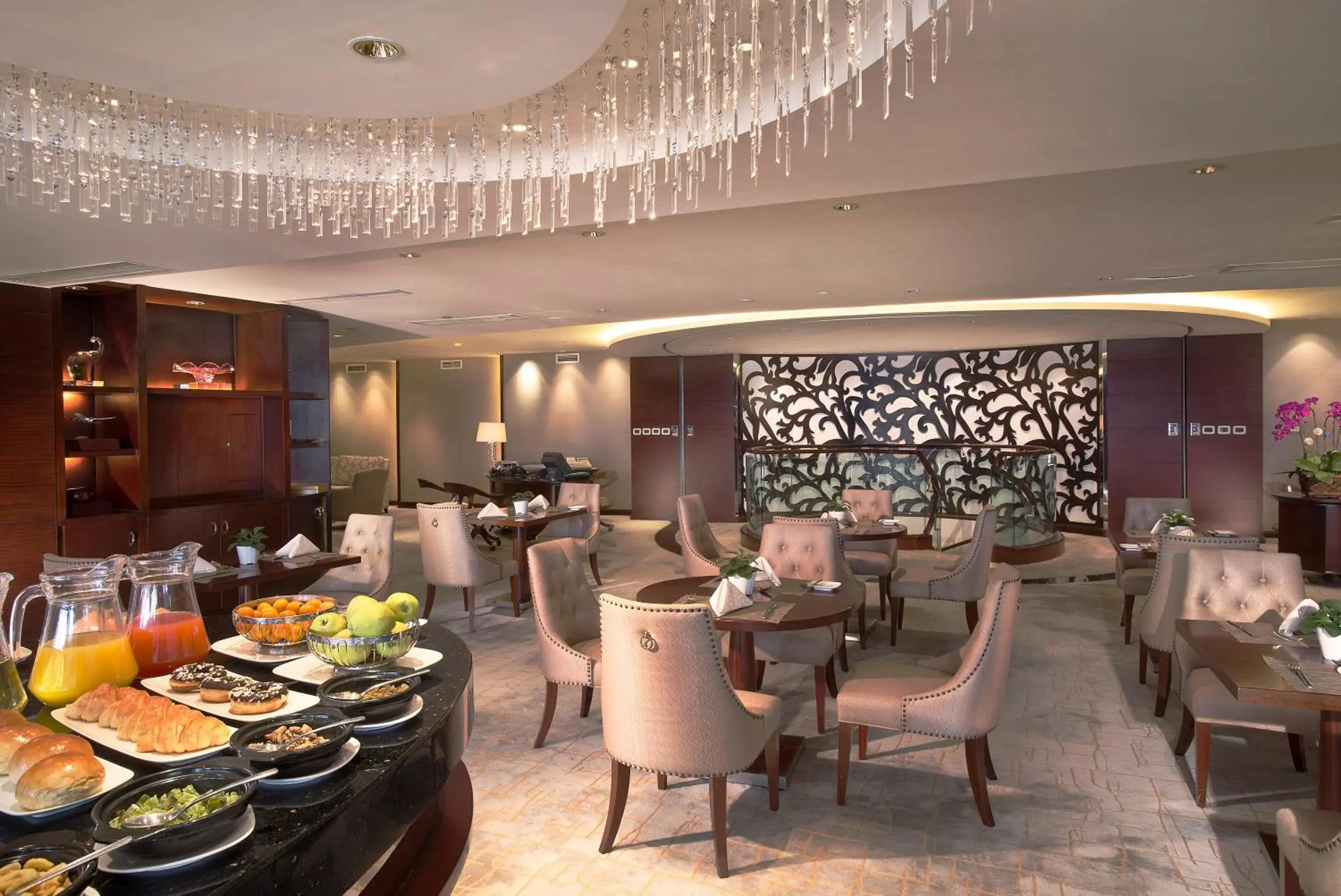 Restaurant/places to eat in Millennium Hotel Chengdu - Close to Wuhou Shrine and Chengdu South Railway Station,Fluent English Service Restaurant/places to eat in Millennium Hotel Chengdu - Close to Wuhou Shrine and Chengdu South Railway Station,Fluent English Service
