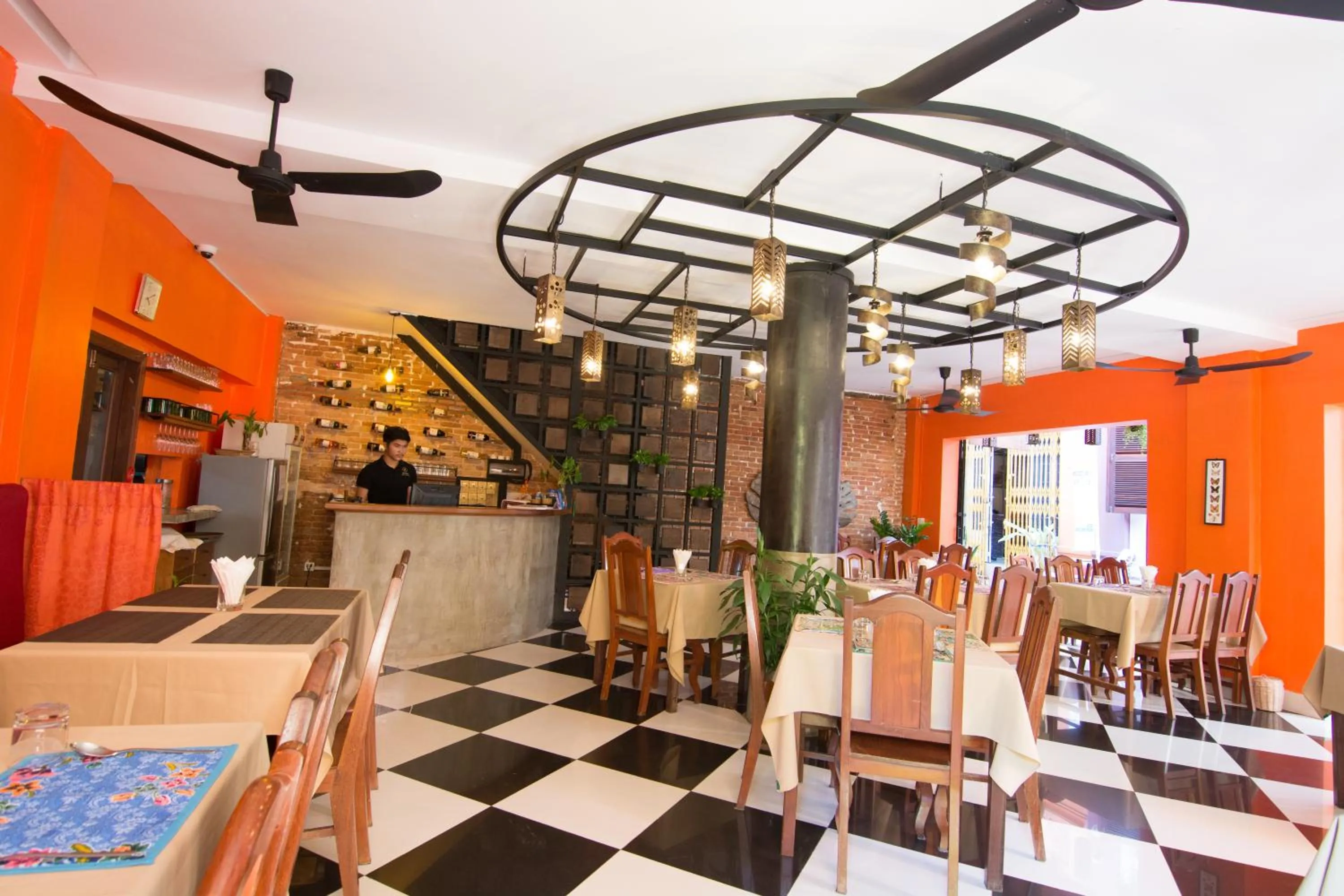 Restaurant/places to eat in Neth Socheata Hotel