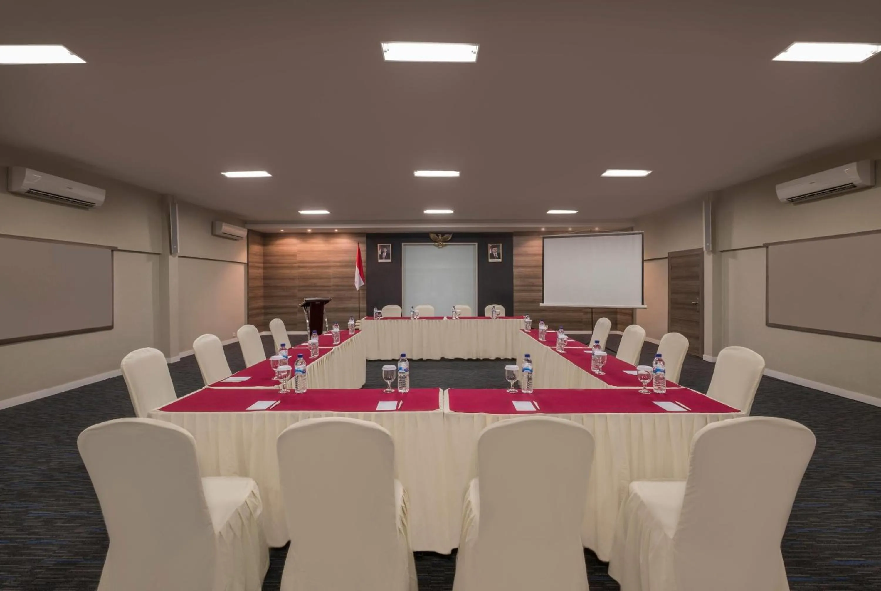 Meeting/conference room in Wyndham Garden Kuta Beach Bali