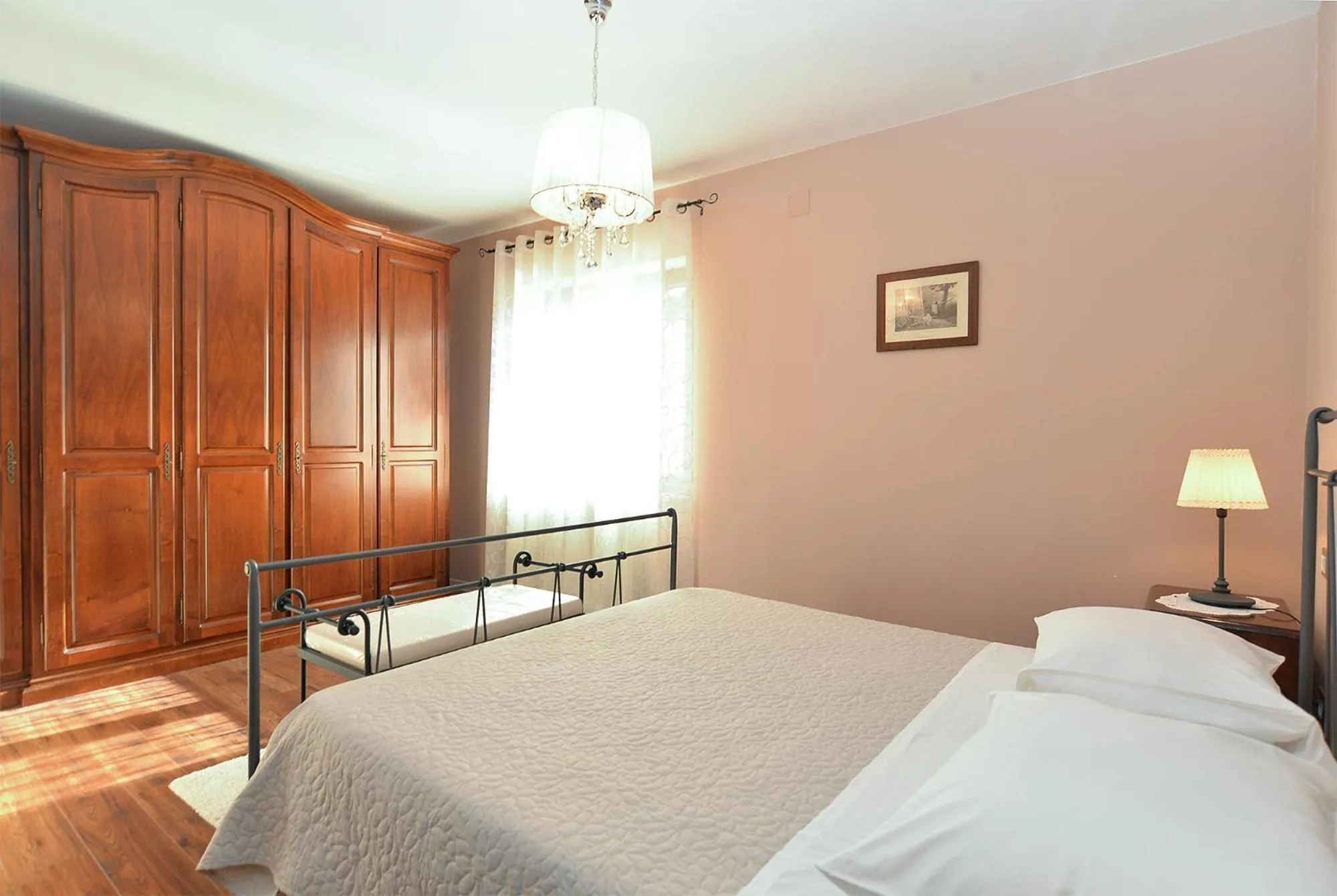 Bed in Apartments Marija 1089
