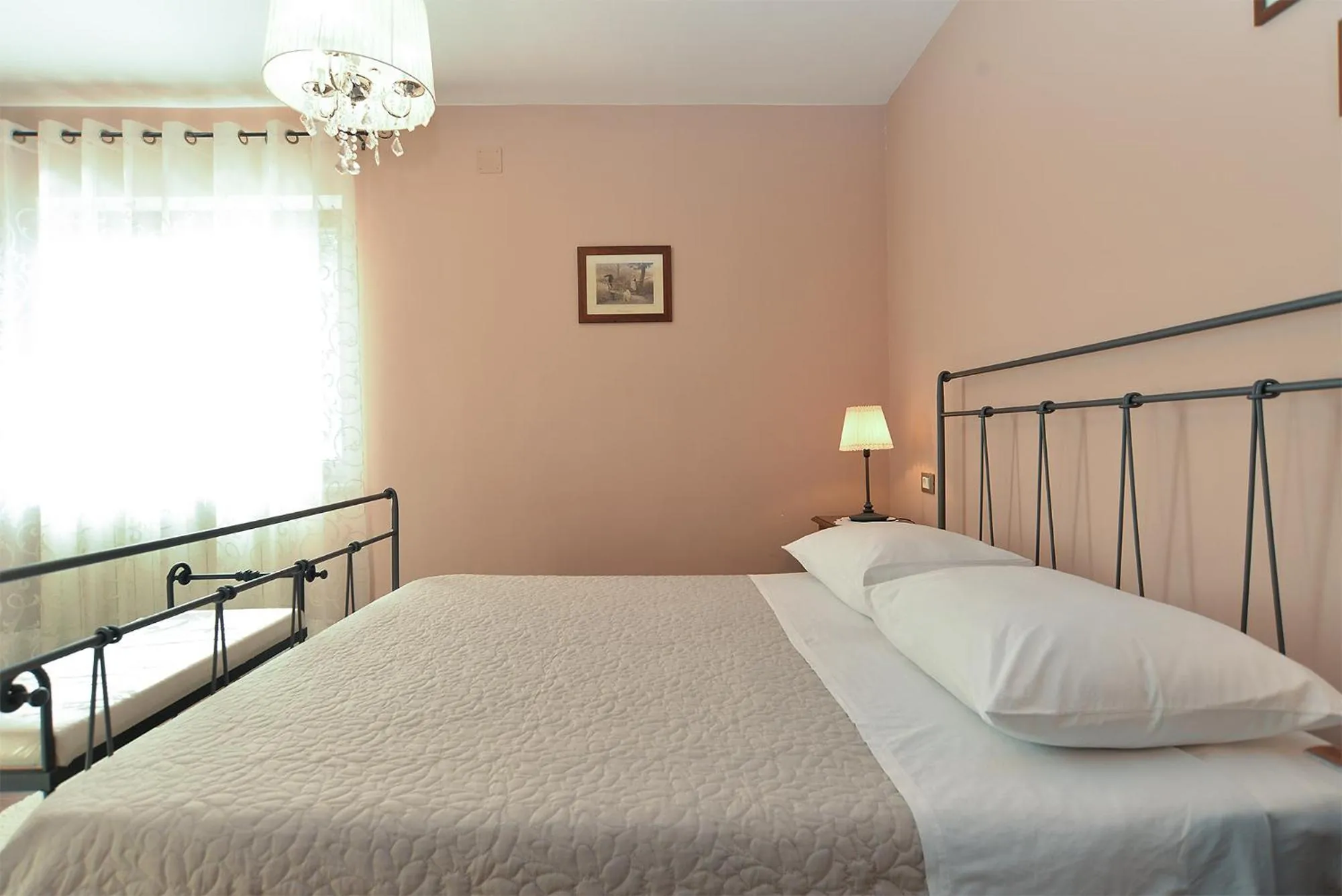 Bed in Apartments Marija 1089
