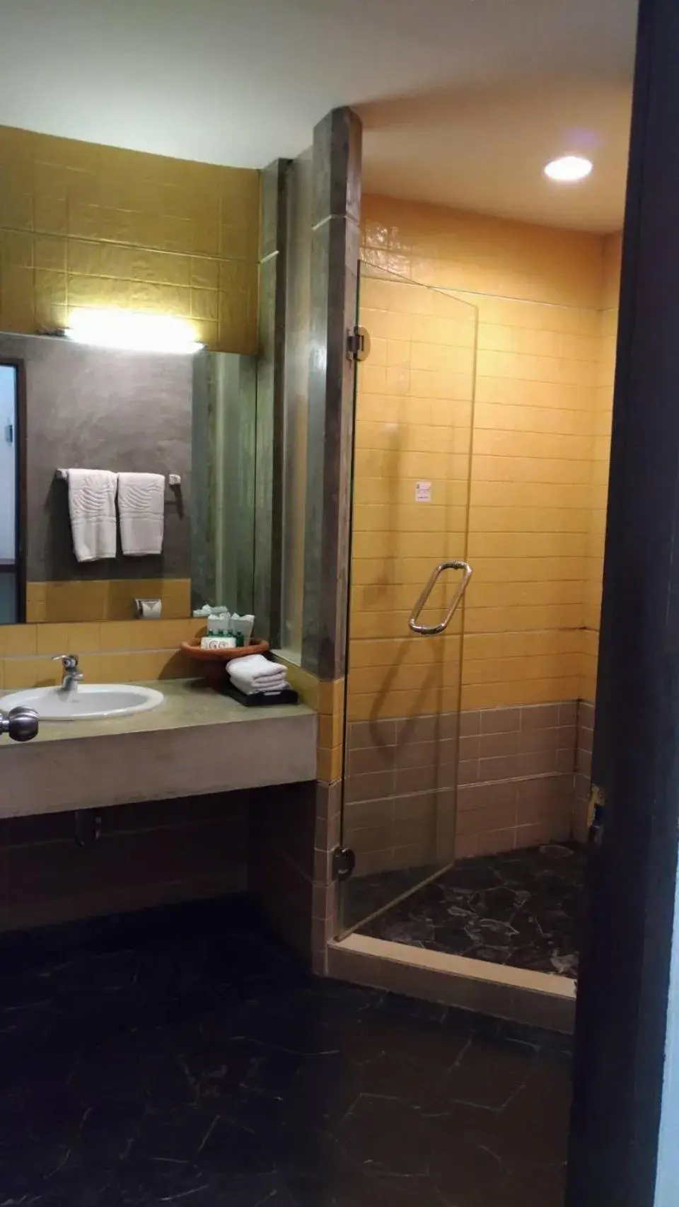 Bathroom in Golden Pine Beach Resort Bathroom in Golden Pine Beach Resort