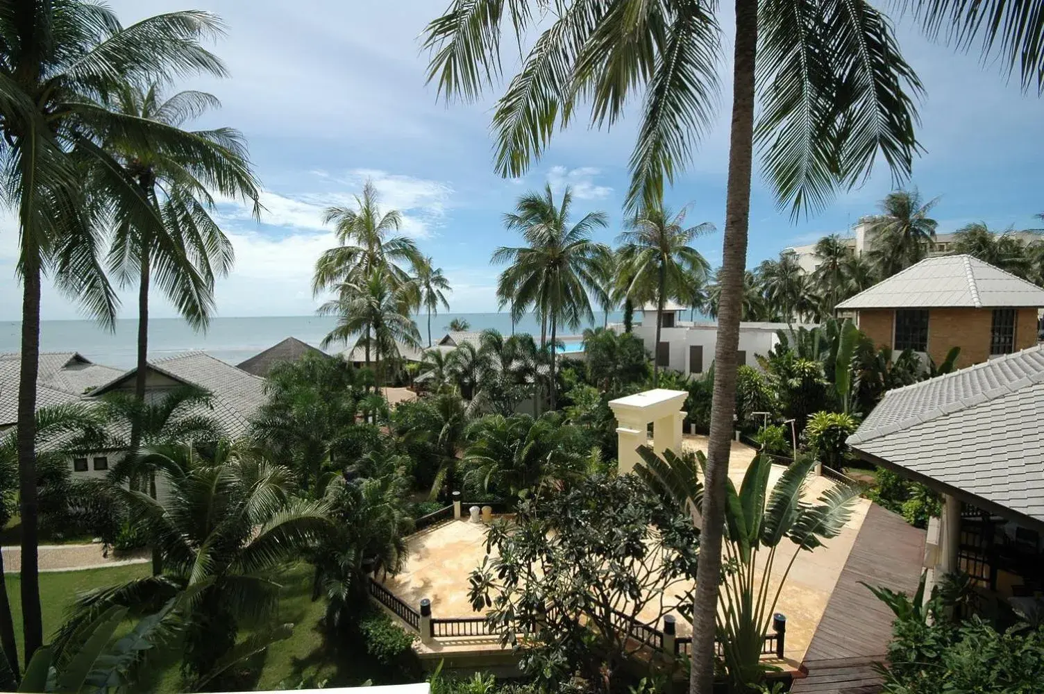 Golden Pine Beach Resort Golden Pine Beach Resort