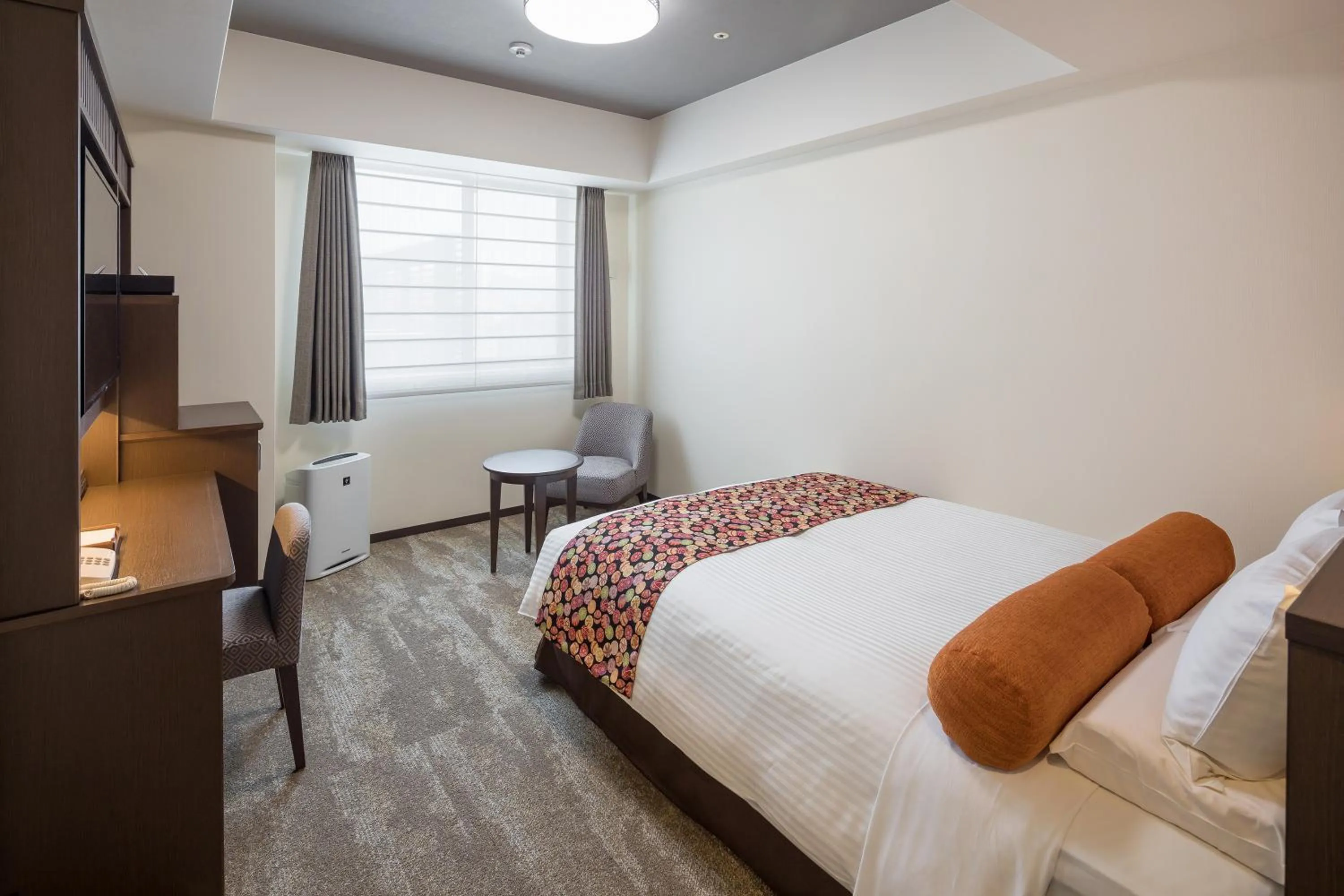 Photo of the whole room, Bed in HOTEL MYSTAYS Kyoto Shijo