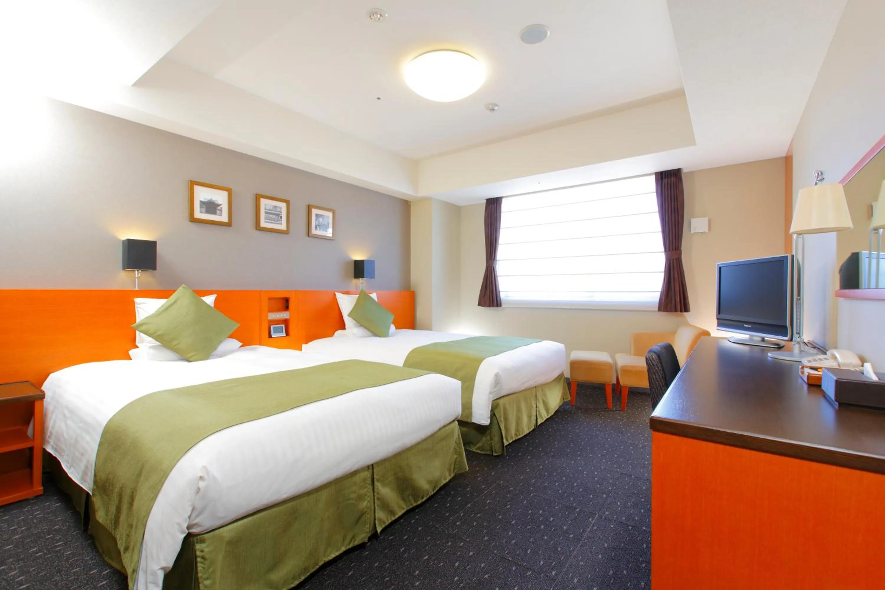 Spring, Bed in HOTEL MYSTAYS Kyoto Shijo