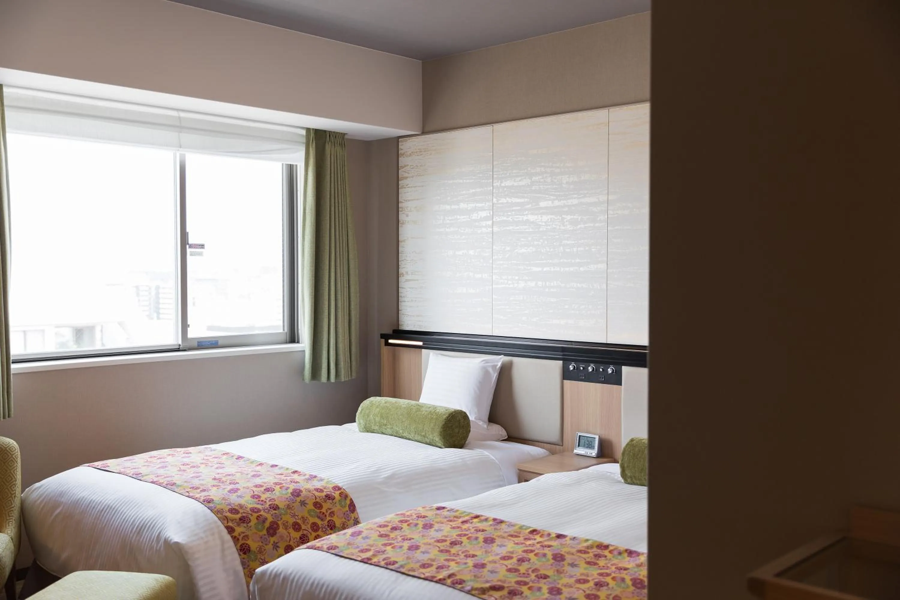 Photo of the whole room, Bed in HOTEL MYSTAYS Kyoto Shijo