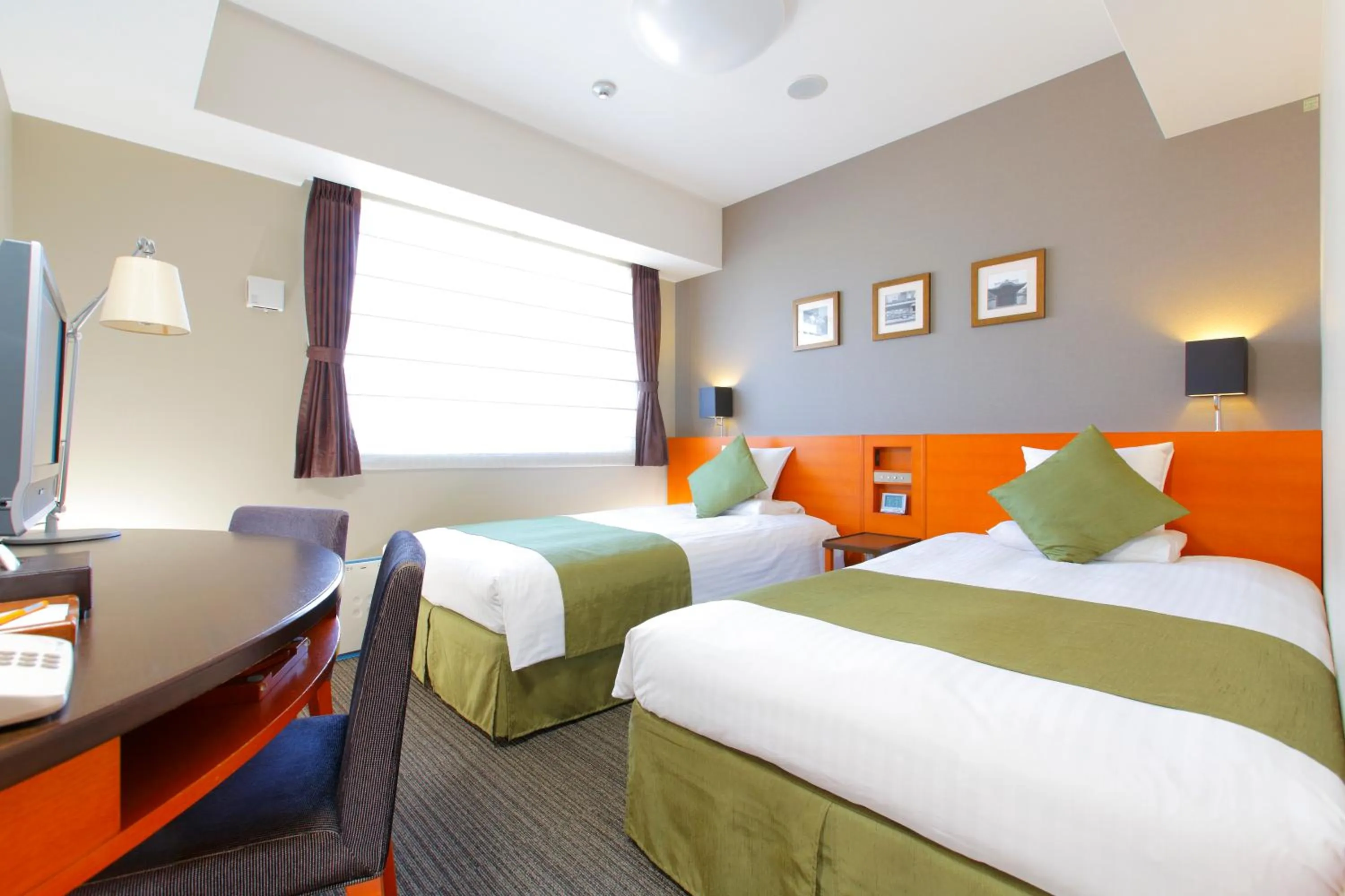 Spring, Bed in HOTEL MYSTAYS Kyoto Shijo