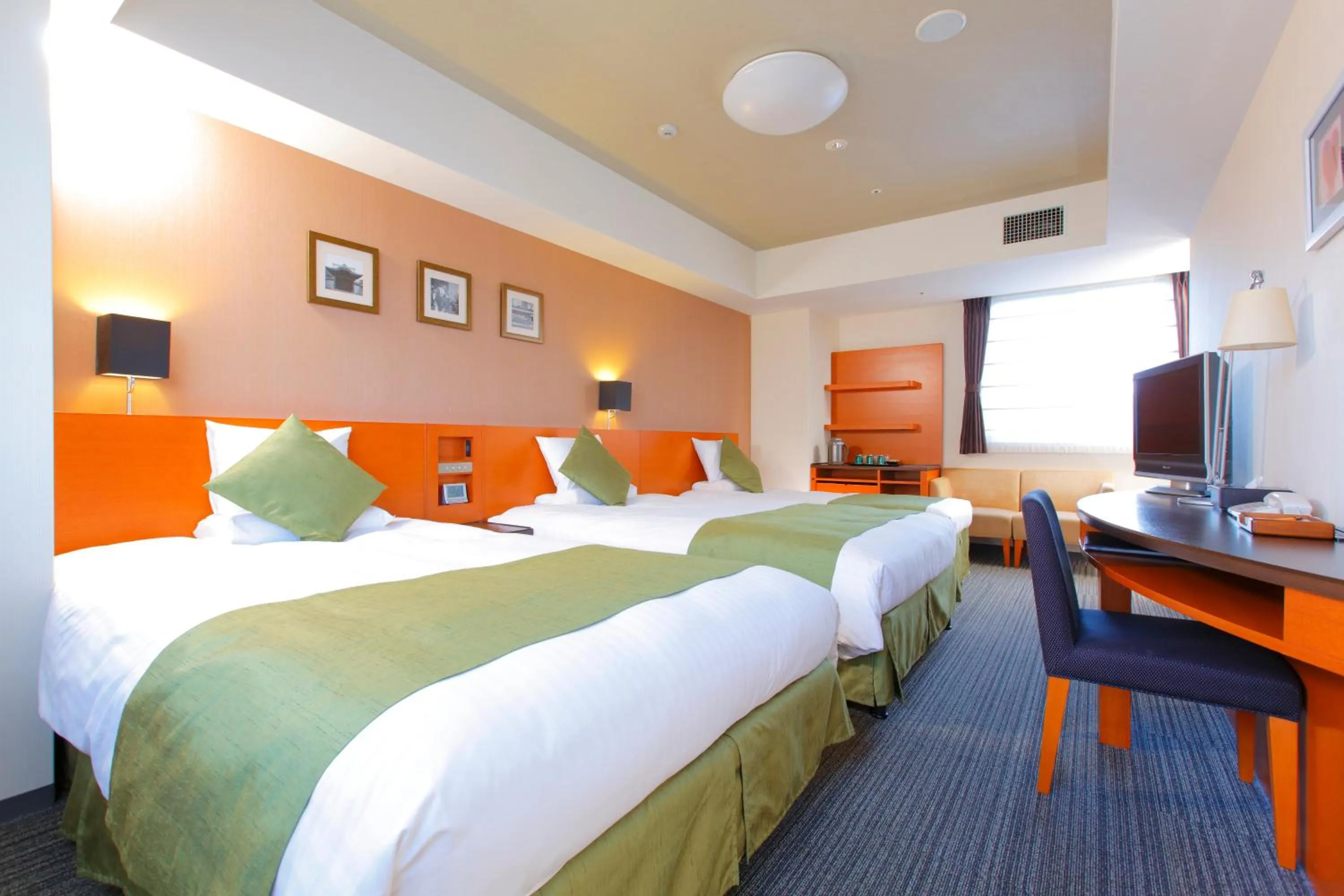 Spring, Bed in HOTEL MYSTAYS Kyoto Shijo