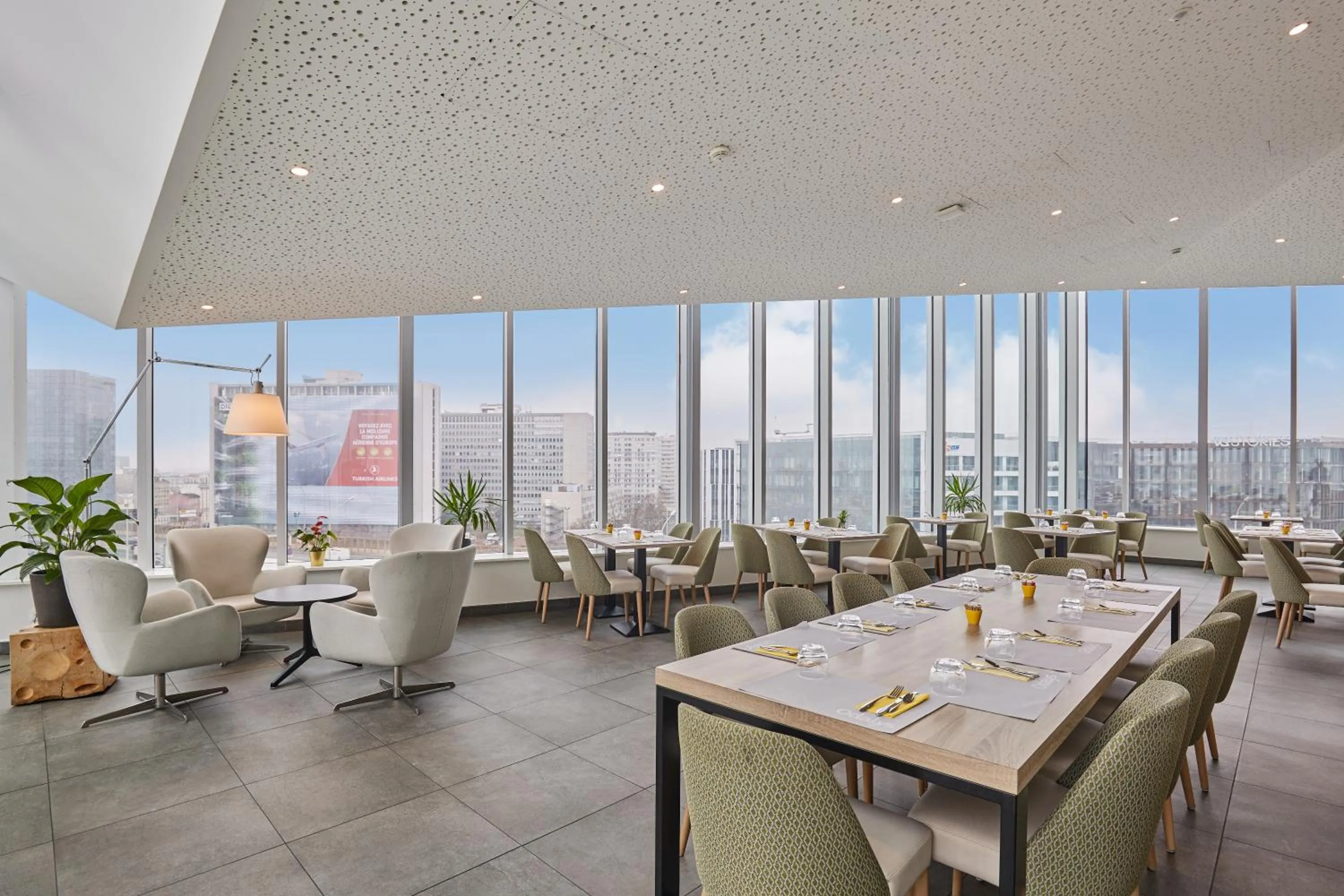 Breakfast in Appart Hotel Odalys City Paris XVII