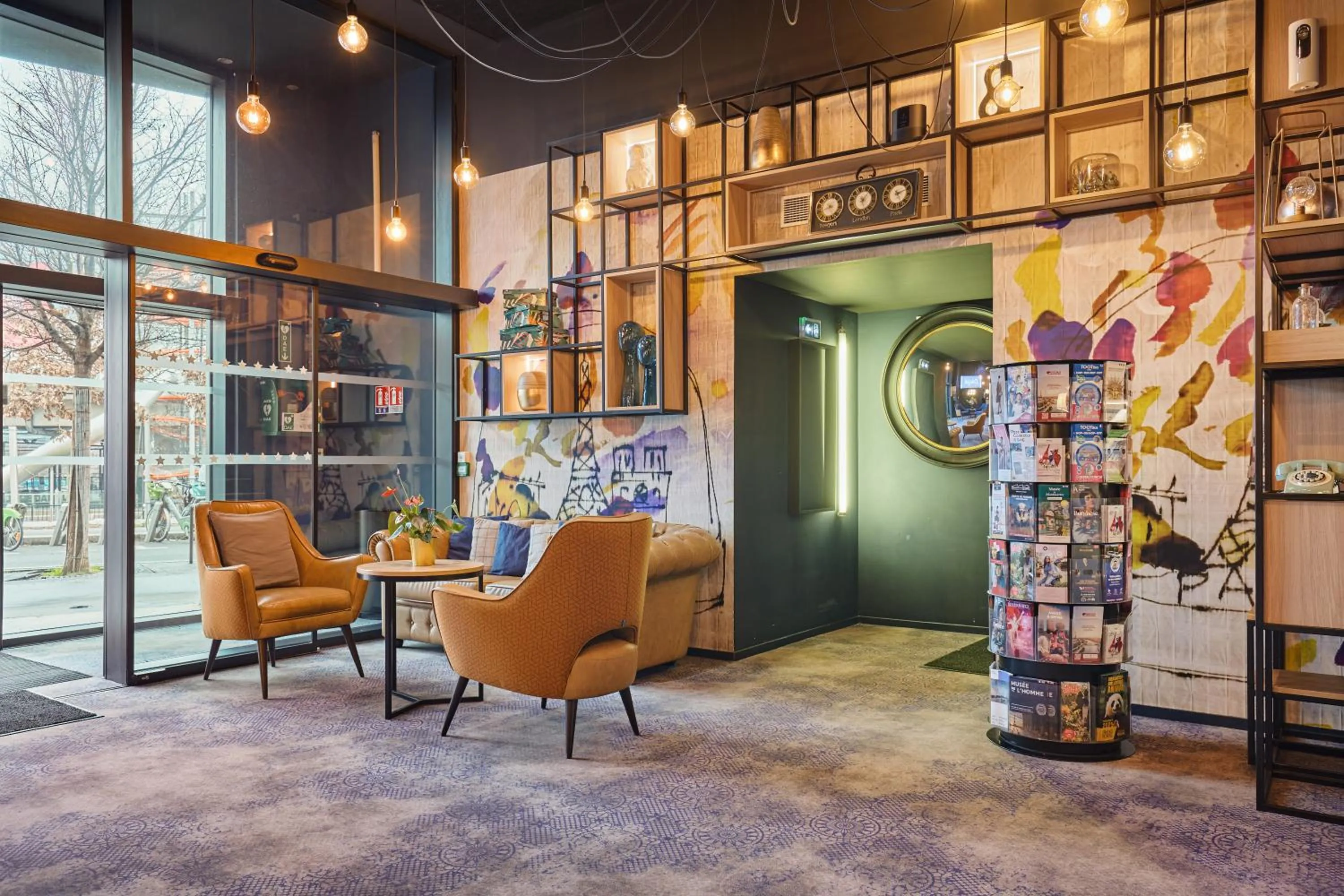 Seating area in Appart Hotel Odalys City Paris XVII