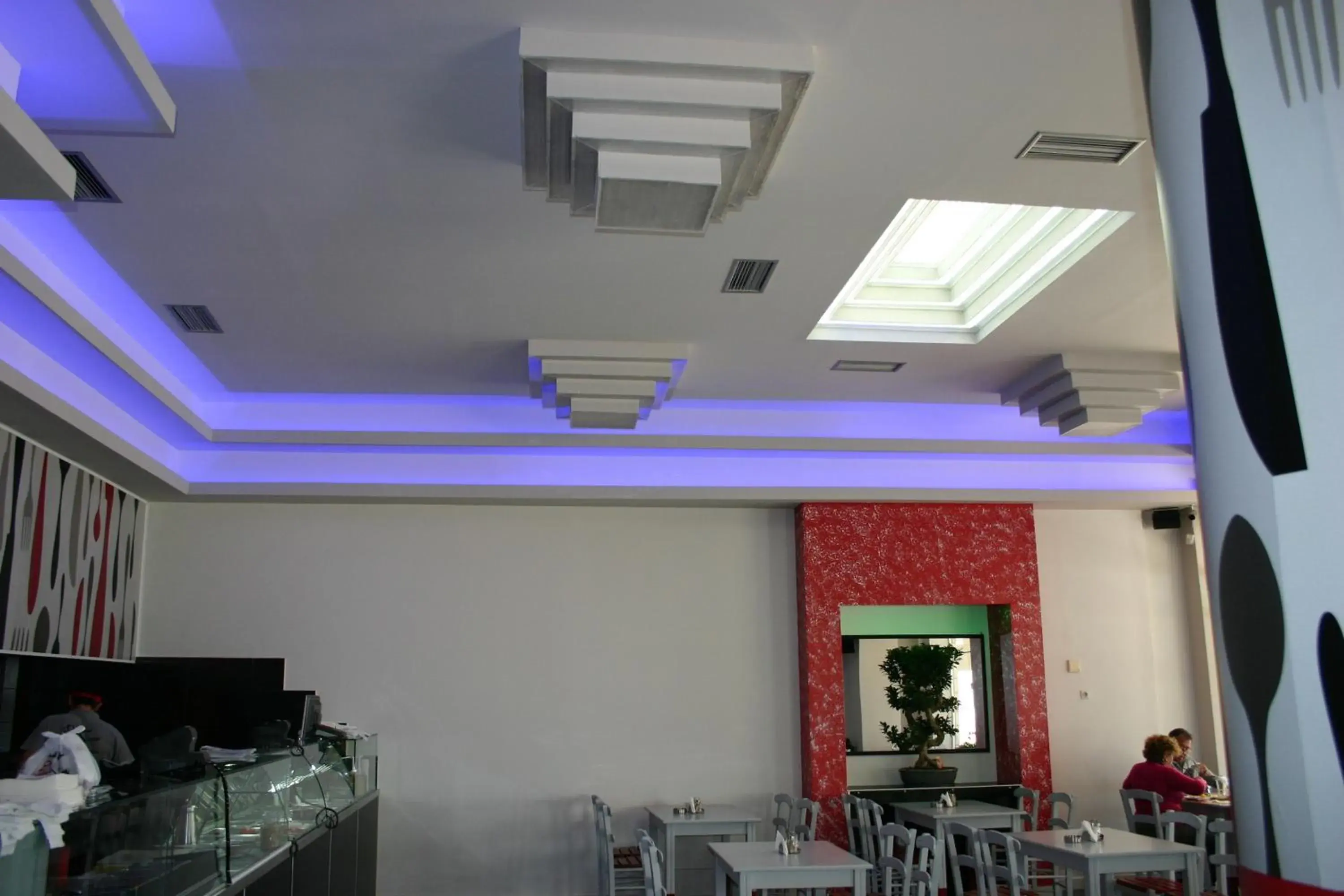 Restaurant/places to eat in Petit Palais Hotel Restaurant/places to eat in Petit Palais Hotel