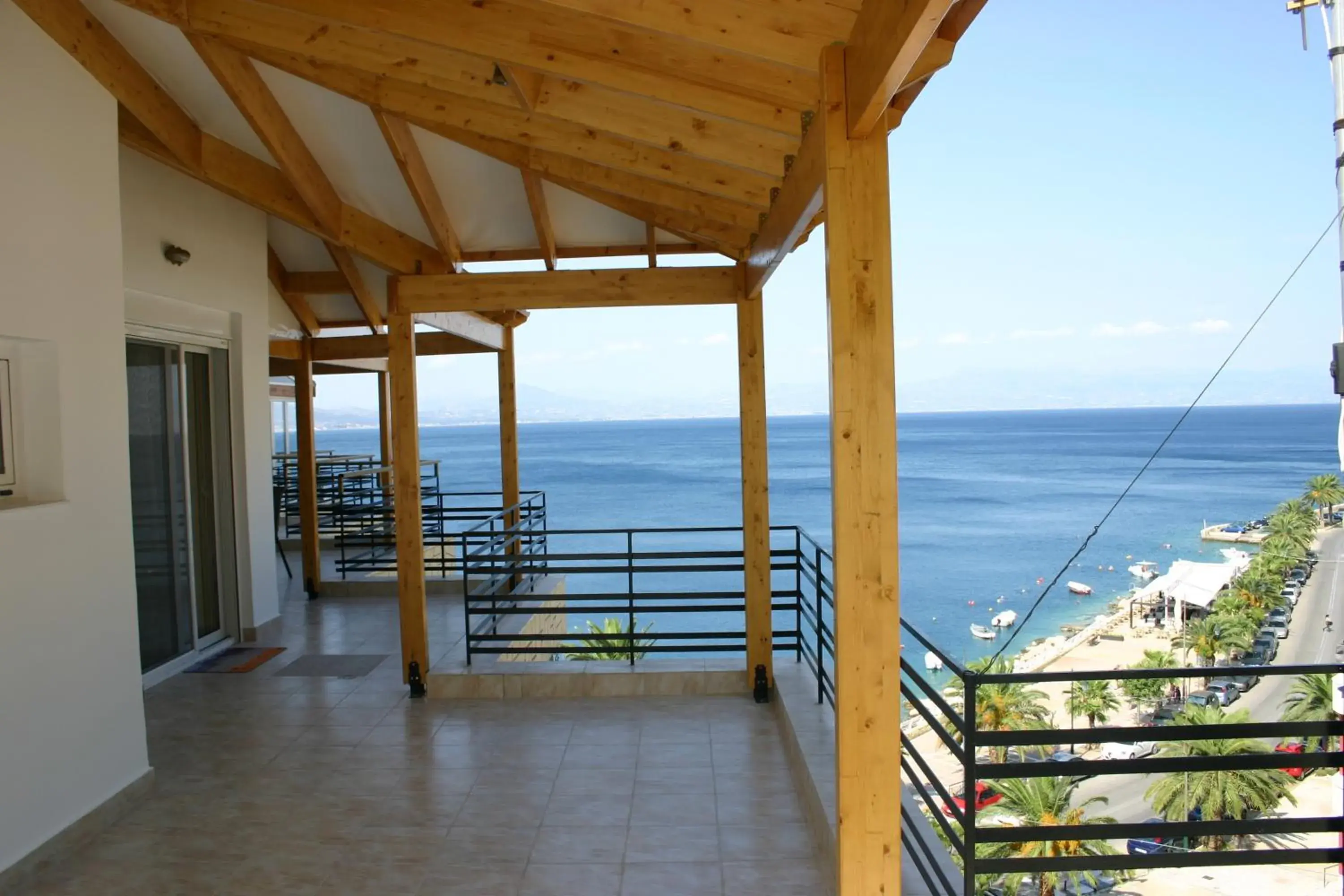 Restaurant/places to eat in Petit Palais Hotel Restaurant/places to eat in Petit Palais Hotel