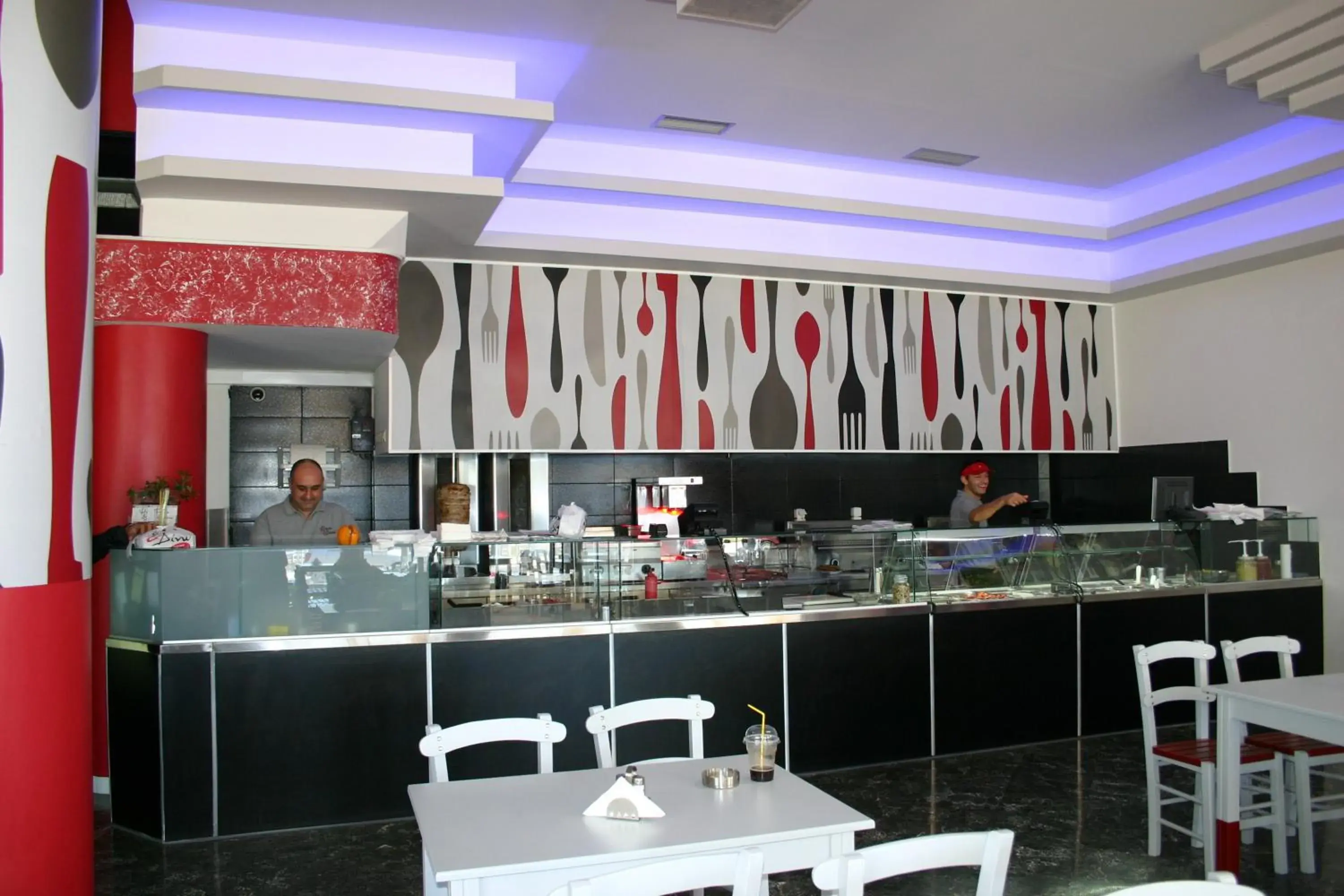 Restaurant/places to eat in Petit Palais Hotel Restaurant/places to eat in Petit Palais Hotel