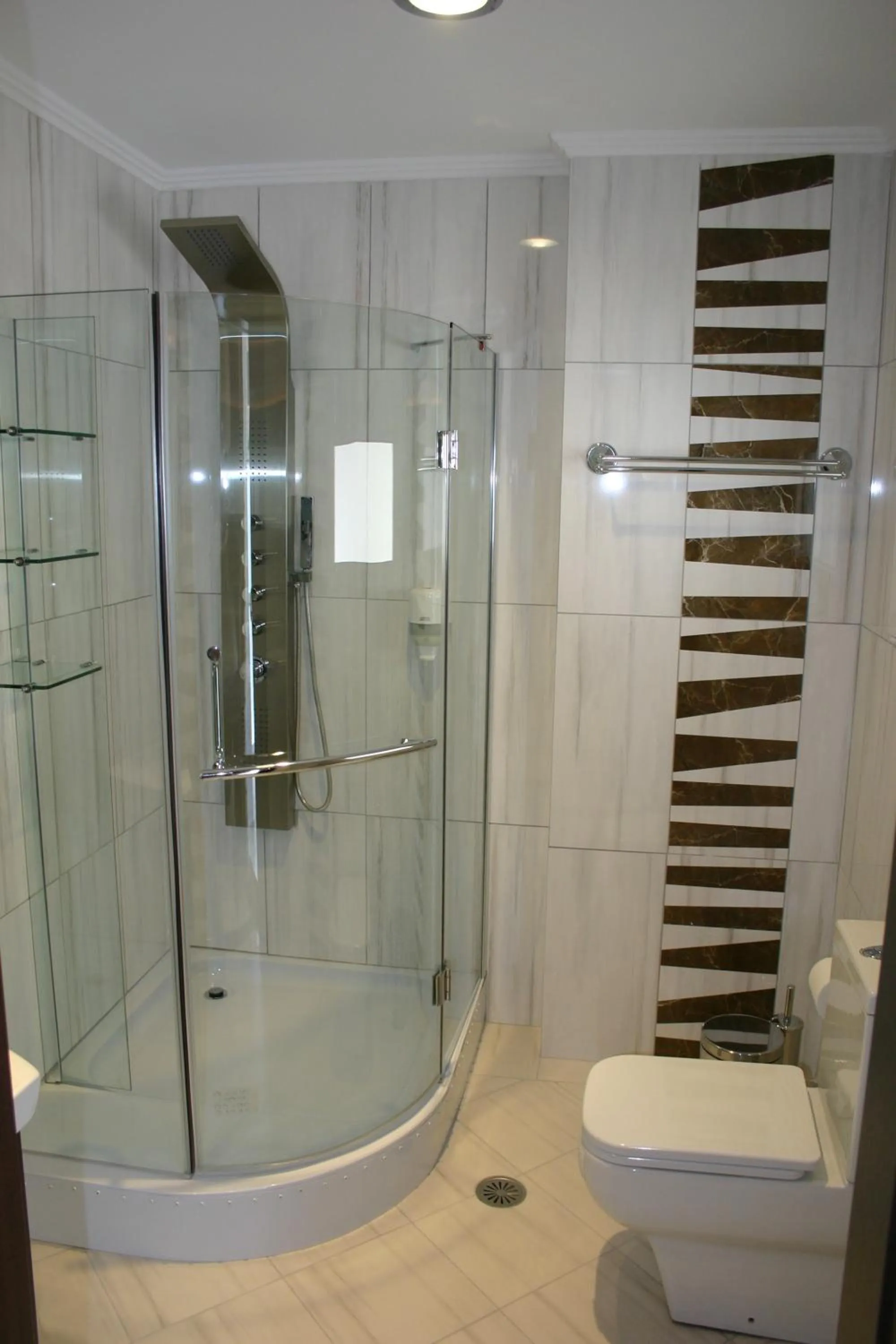 Bathroom in Petit Palais Hotel