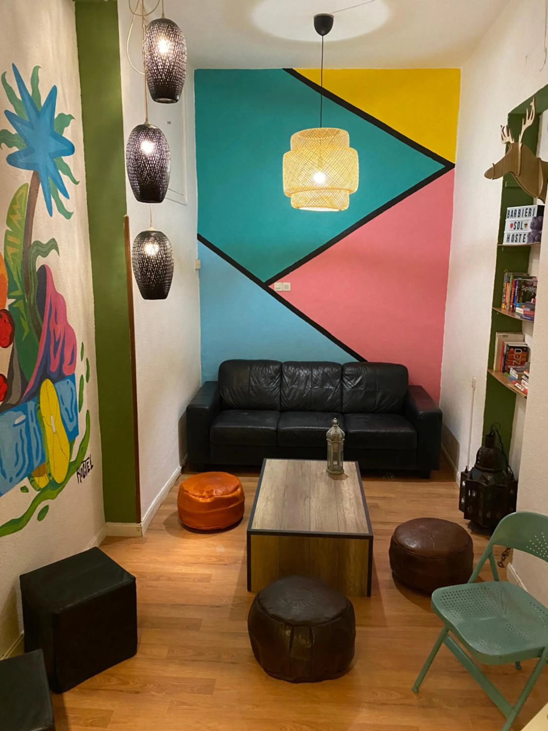 Communal lounge/ TV room in Barbieri Sol Hostel