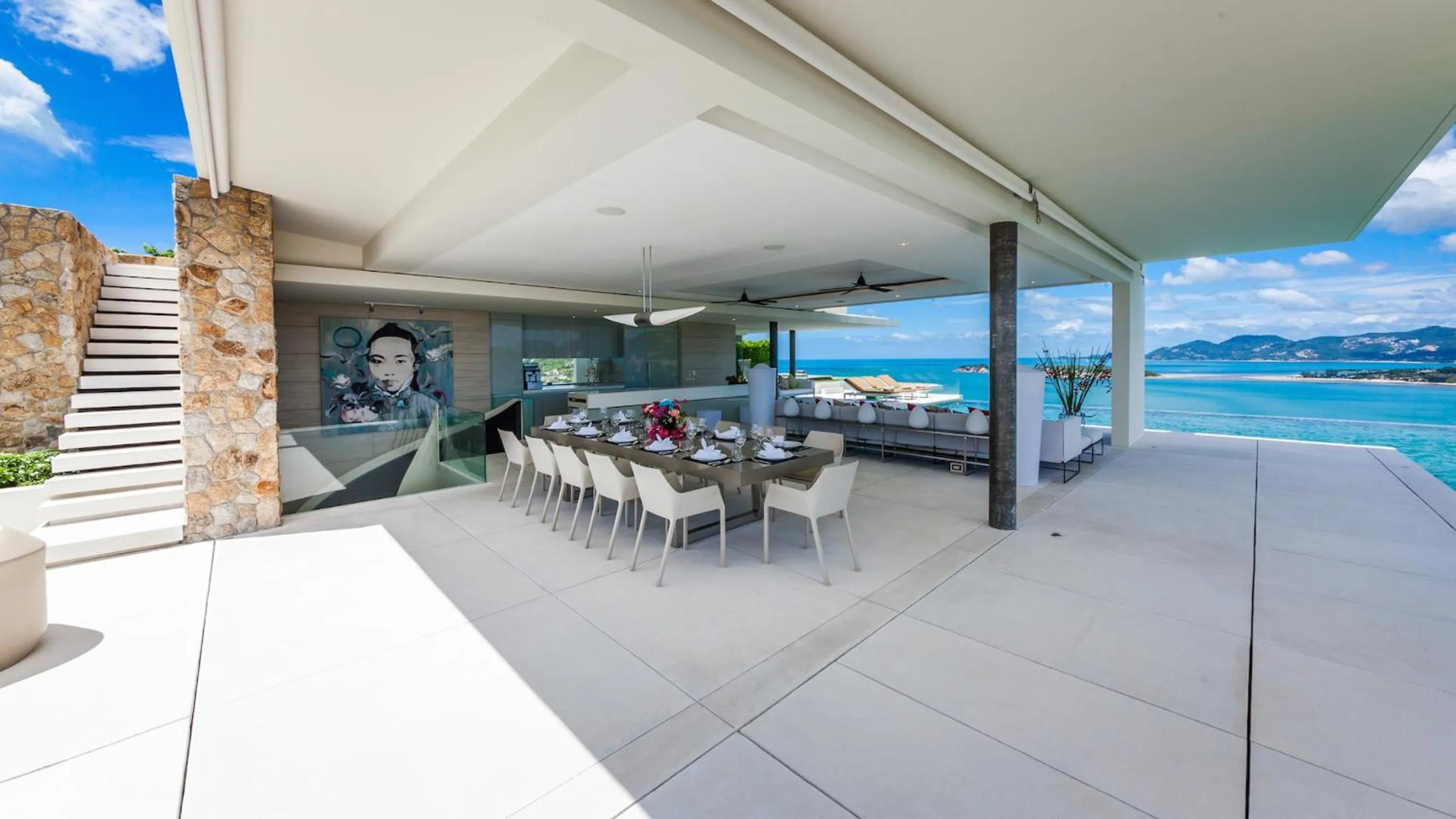 Dining area in Villa Anavaya