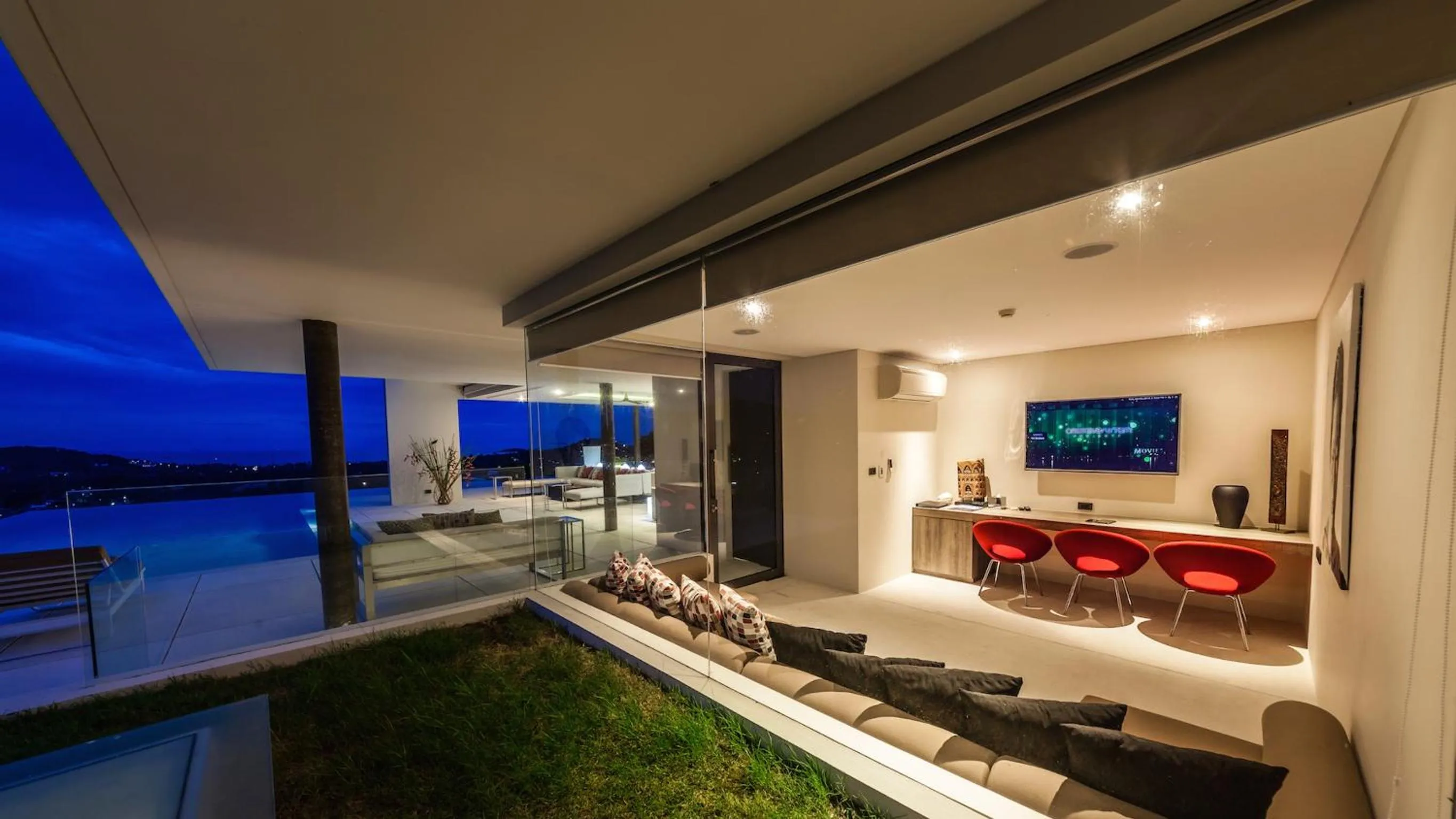 Communal lounge/ TV room in Villa Anavaya