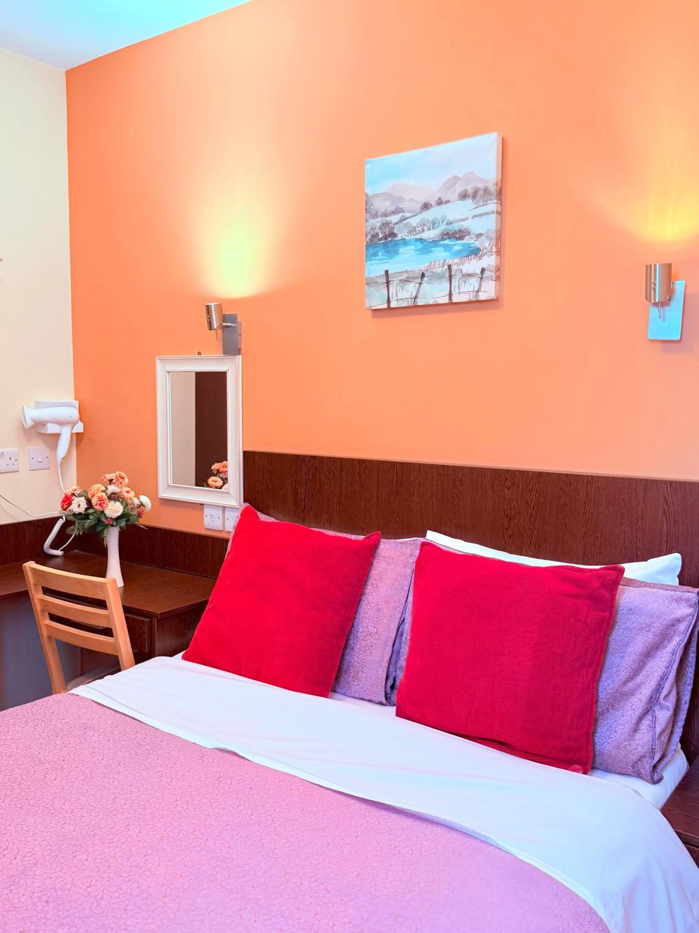 Bedroom, Bed in Albro House Hotel, London