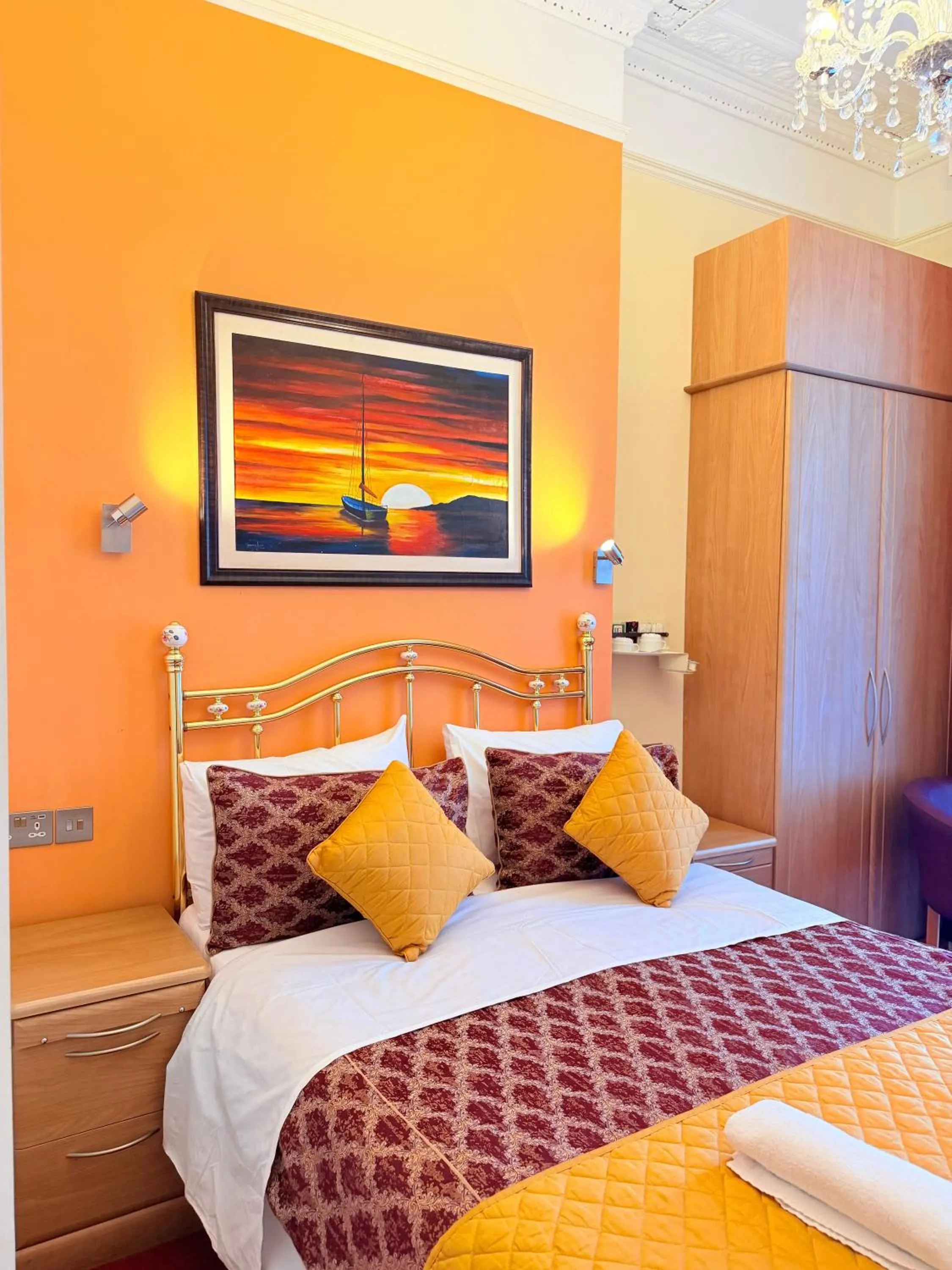 Bed in Albro House Hotel, London