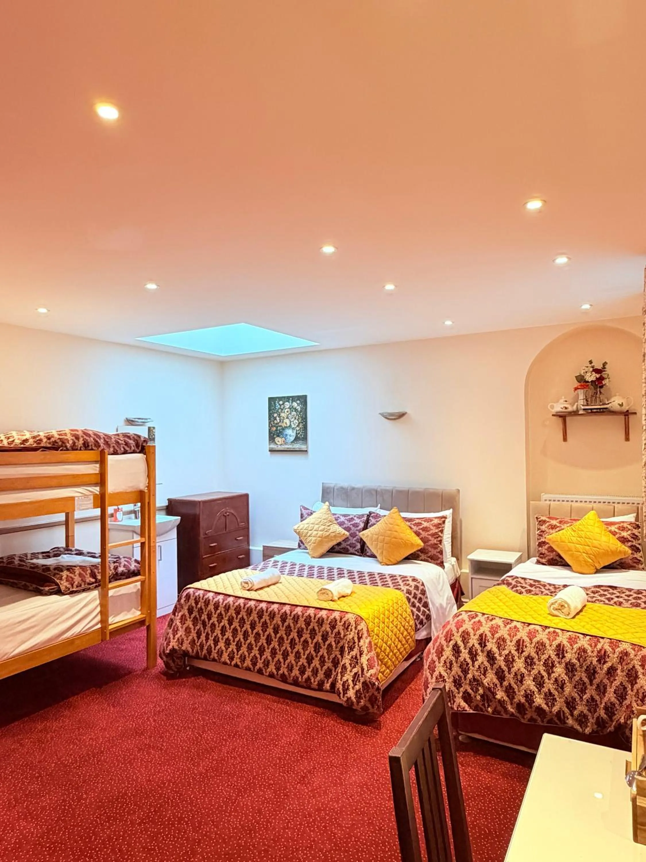 Bed in Albro House Hotel, London