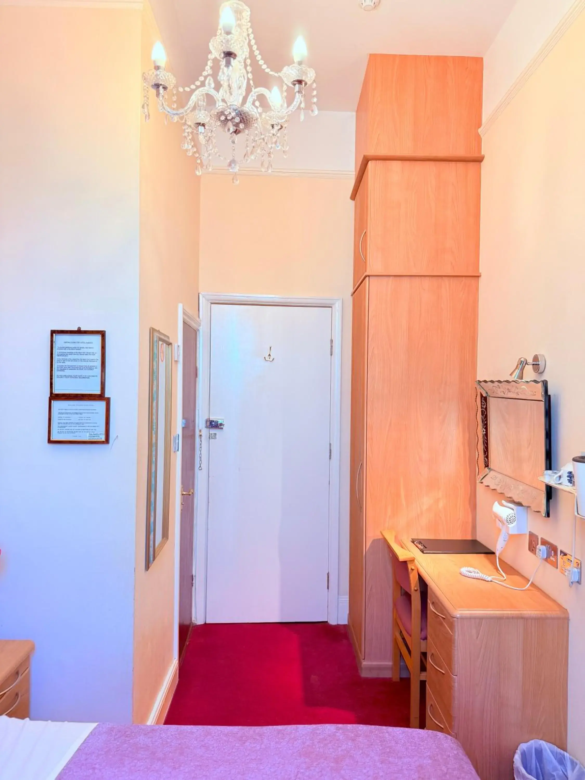 Bedroom, Bed in Albro House Hotel, London Bedroom, Bed in Albro House Hotel, London