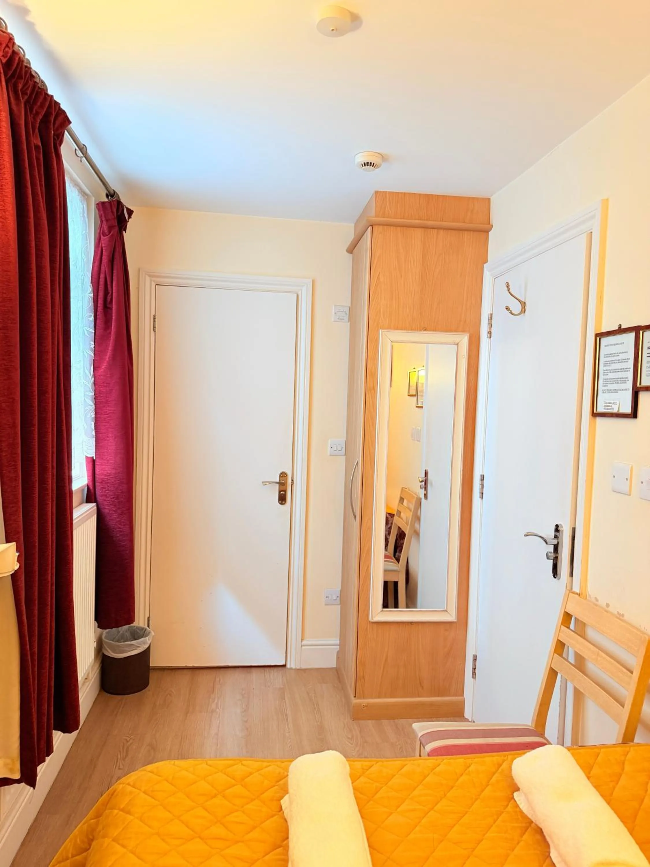 Bed in Albro House Hotel, London