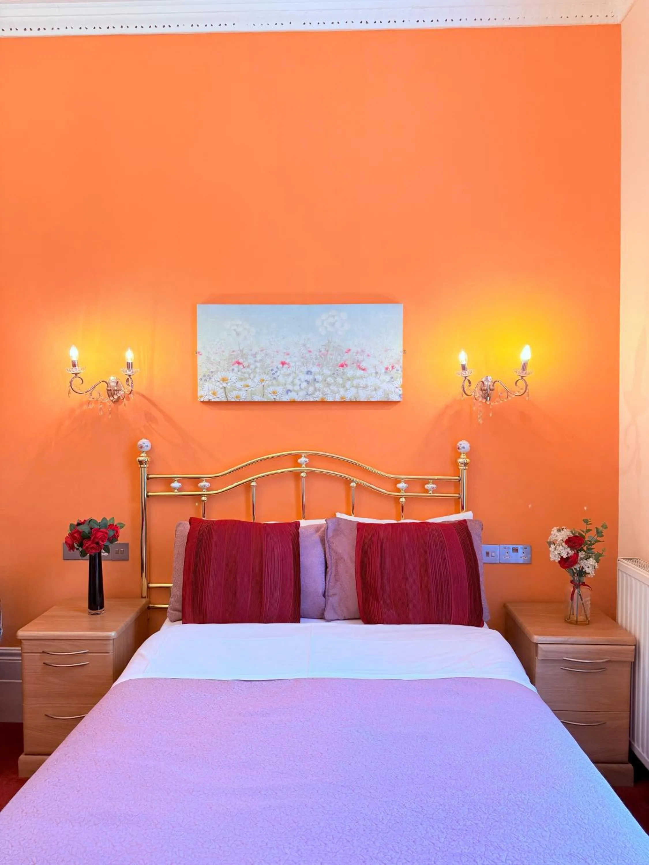 Bed in Albro House Hotel, London