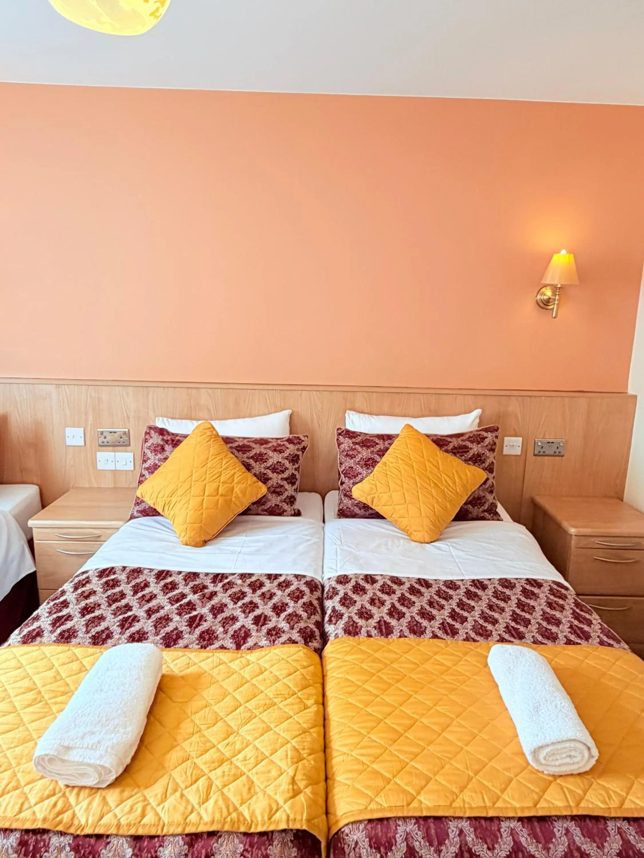 Bed in Albro House Hotel, London