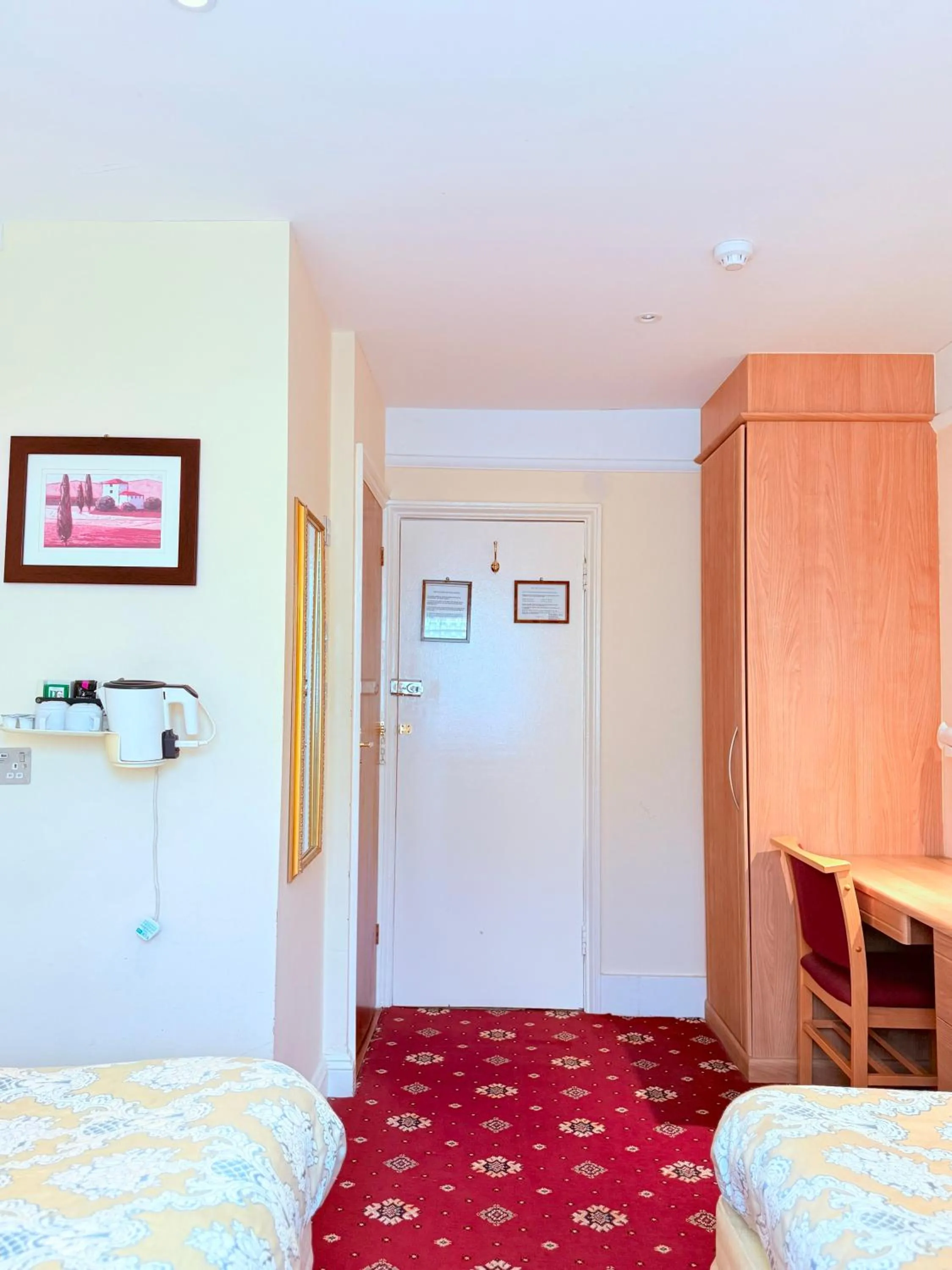 Bedroom, Bed in Albro House Hotel, London