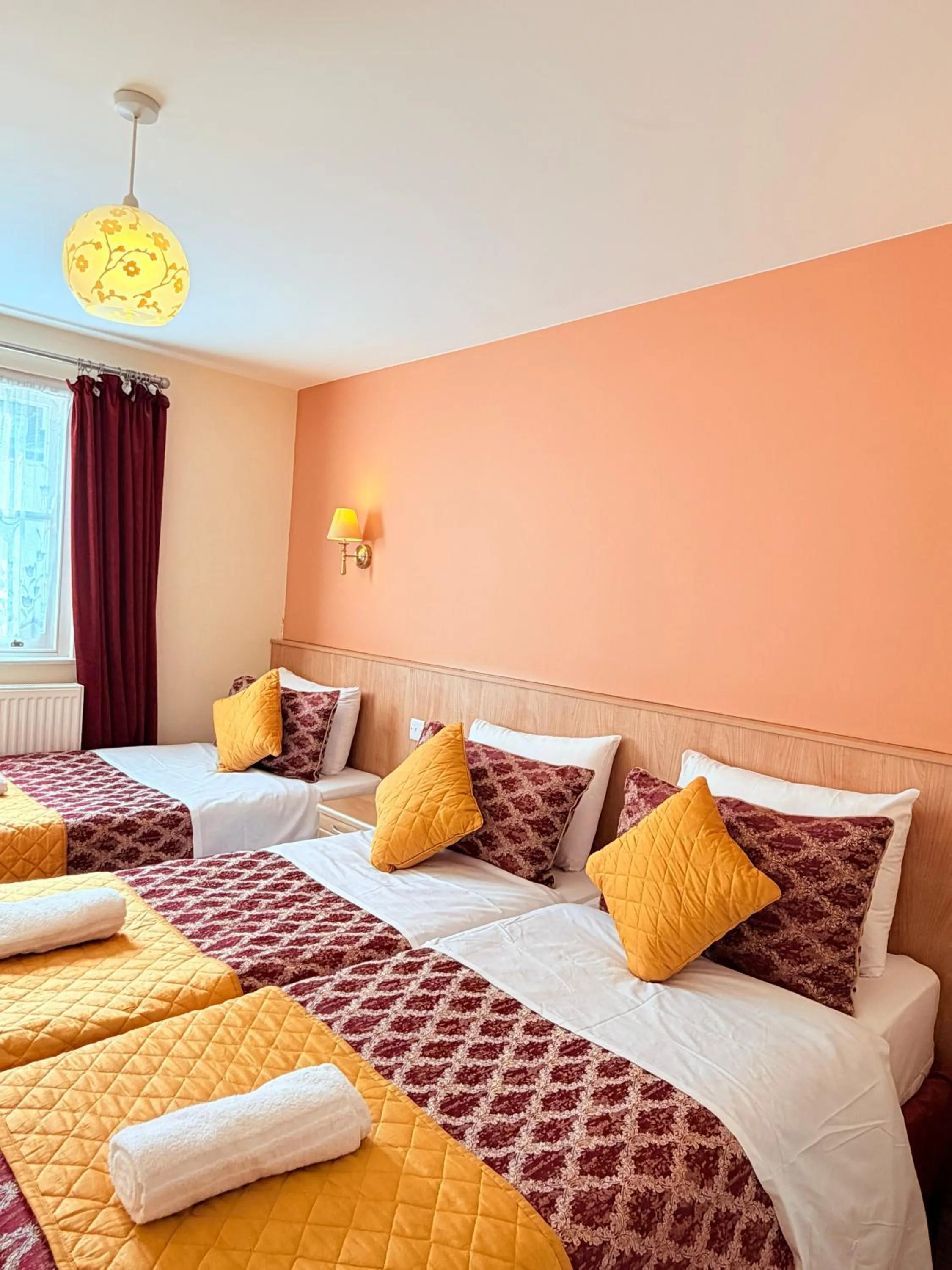 Bed in Albro House Hotel, London