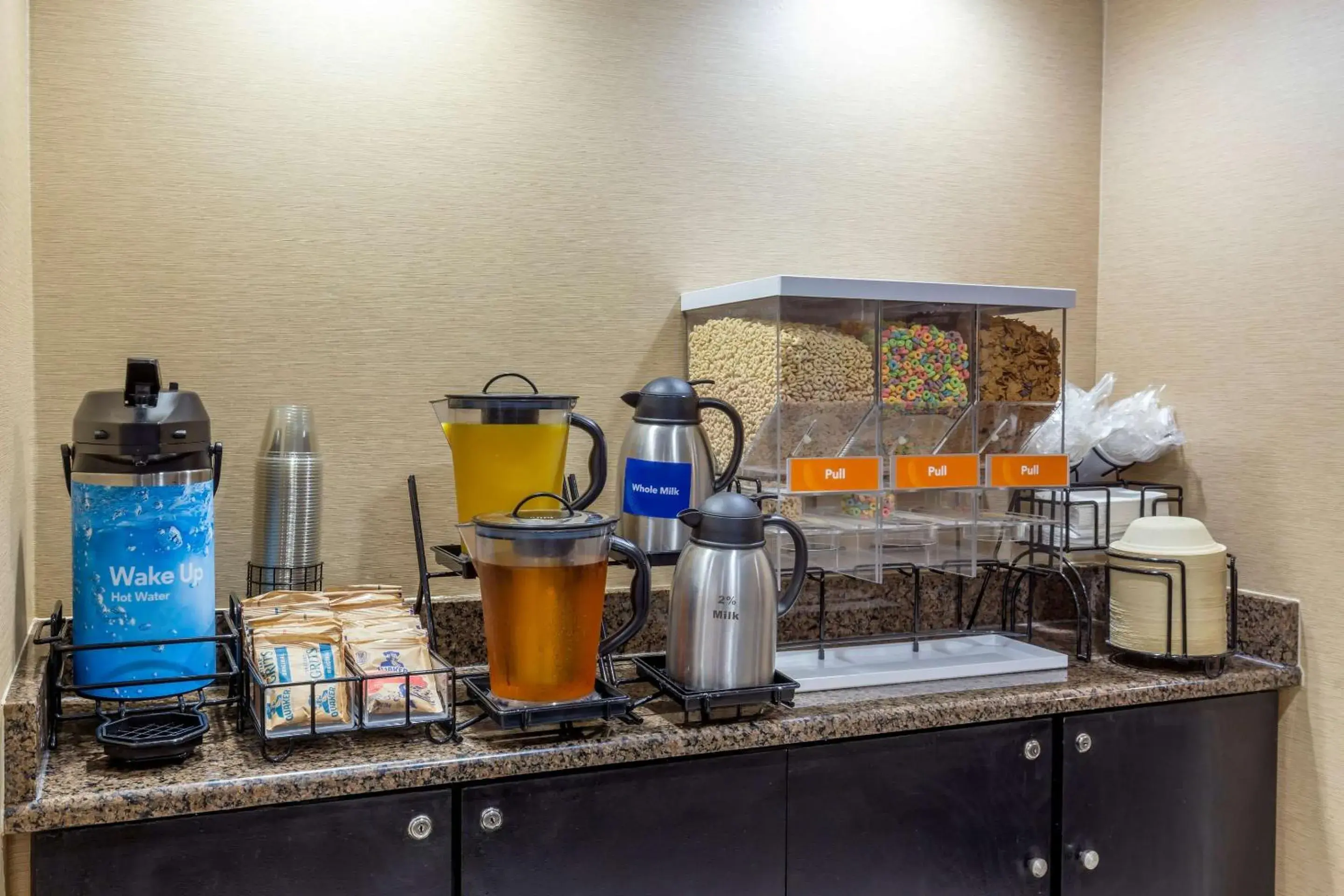 Breakfast in Comfort Inn University Durham - Chapel Hill Breakfast in Comfort Inn University Durham - Chapel Hill