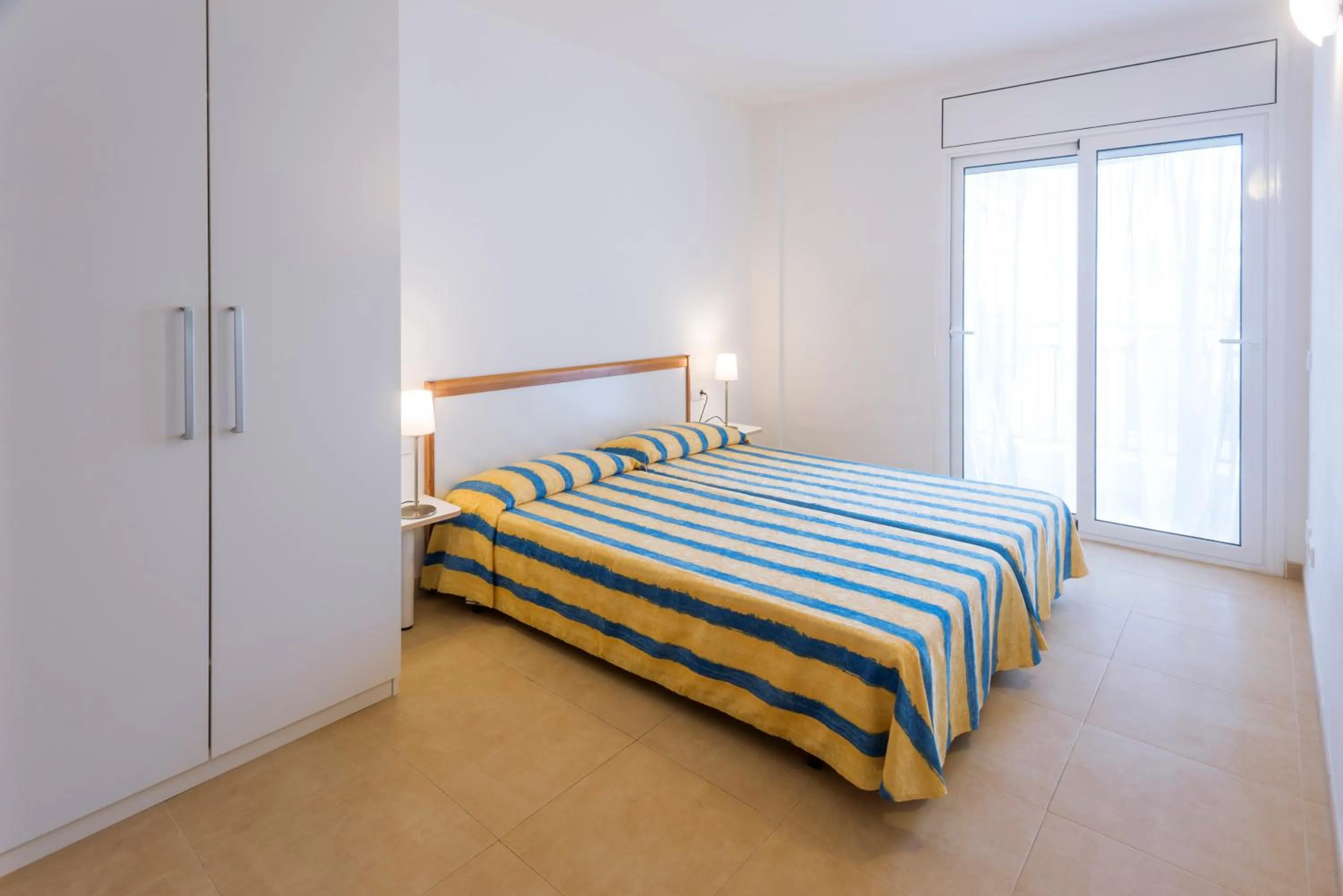 Photo of the whole room, Bed in Apartments Sorrabona