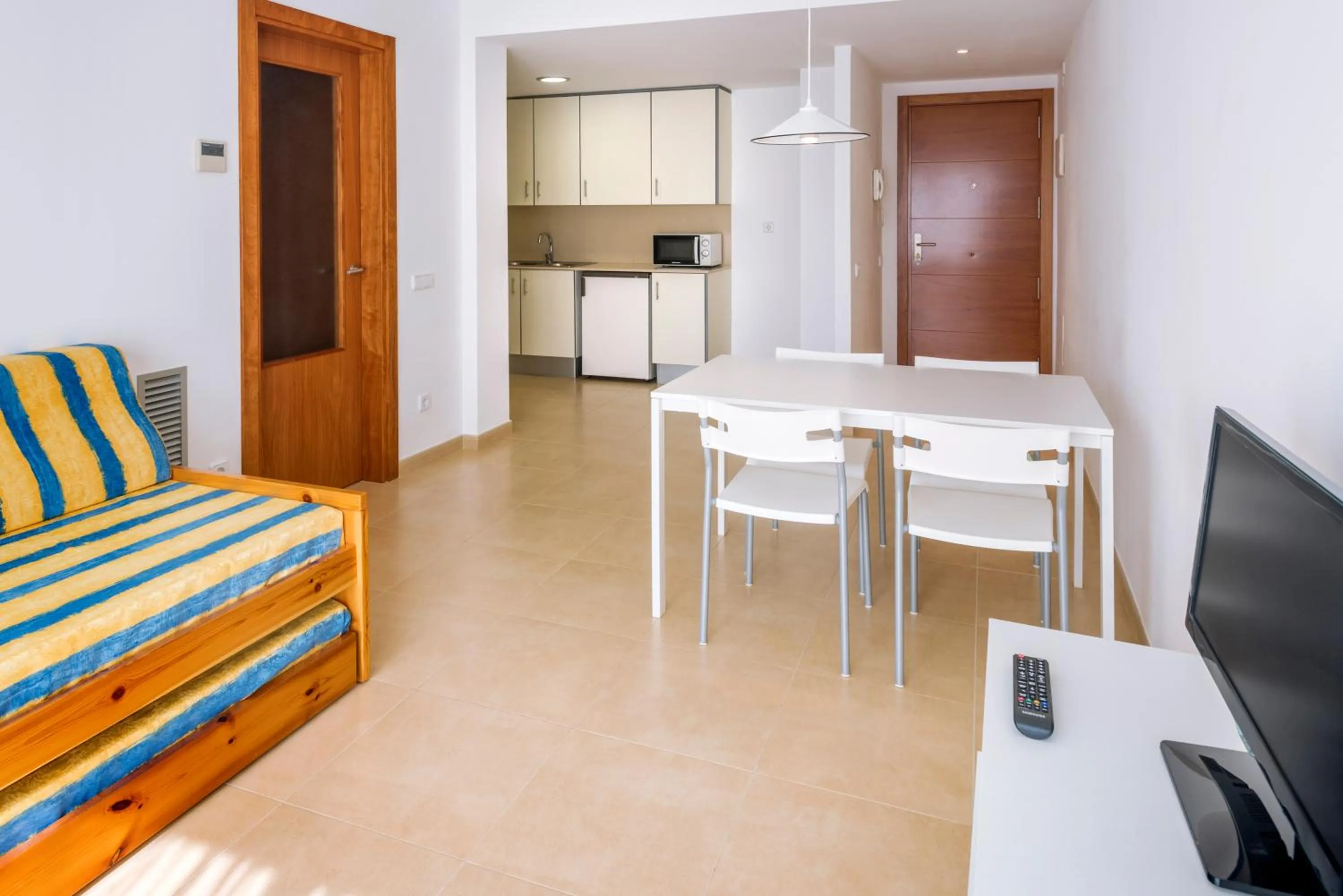 Dining area in Apartments Sorrabona