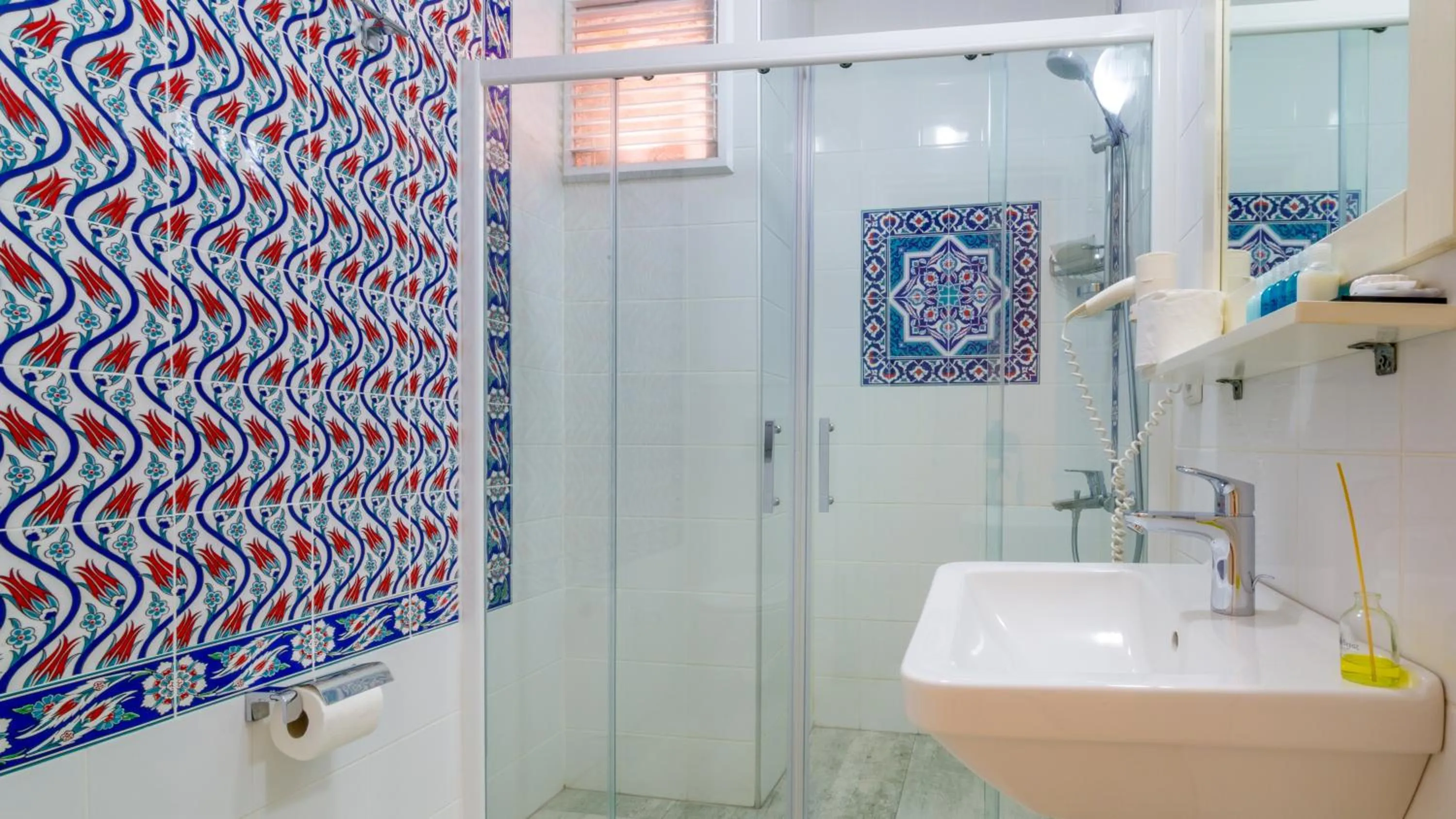 Bathroom in Hotel Mavi Beyaz