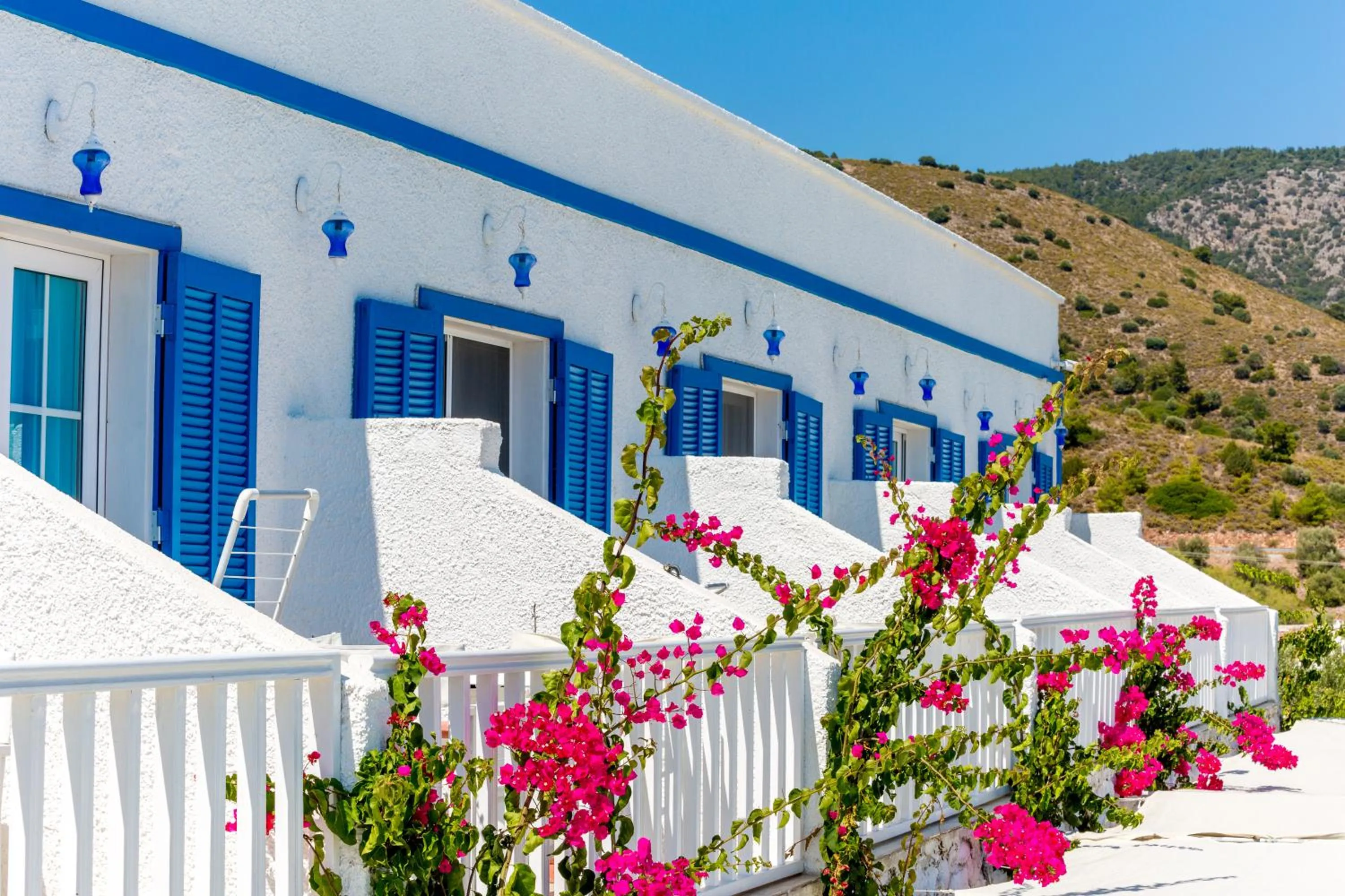 Property Building in Hotel Mavi Beyaz