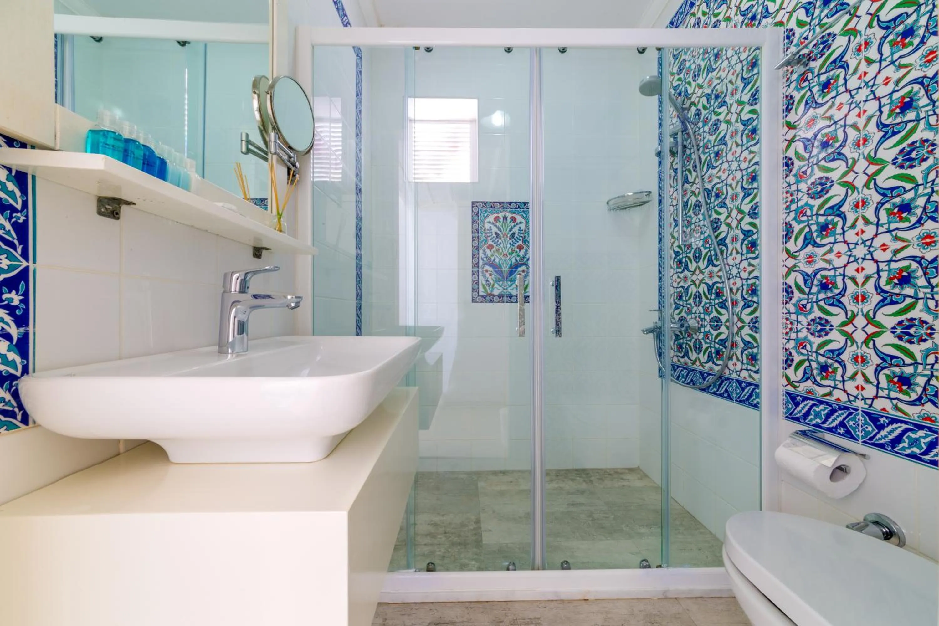 Bathroom in Hotel Mavi Beyaz