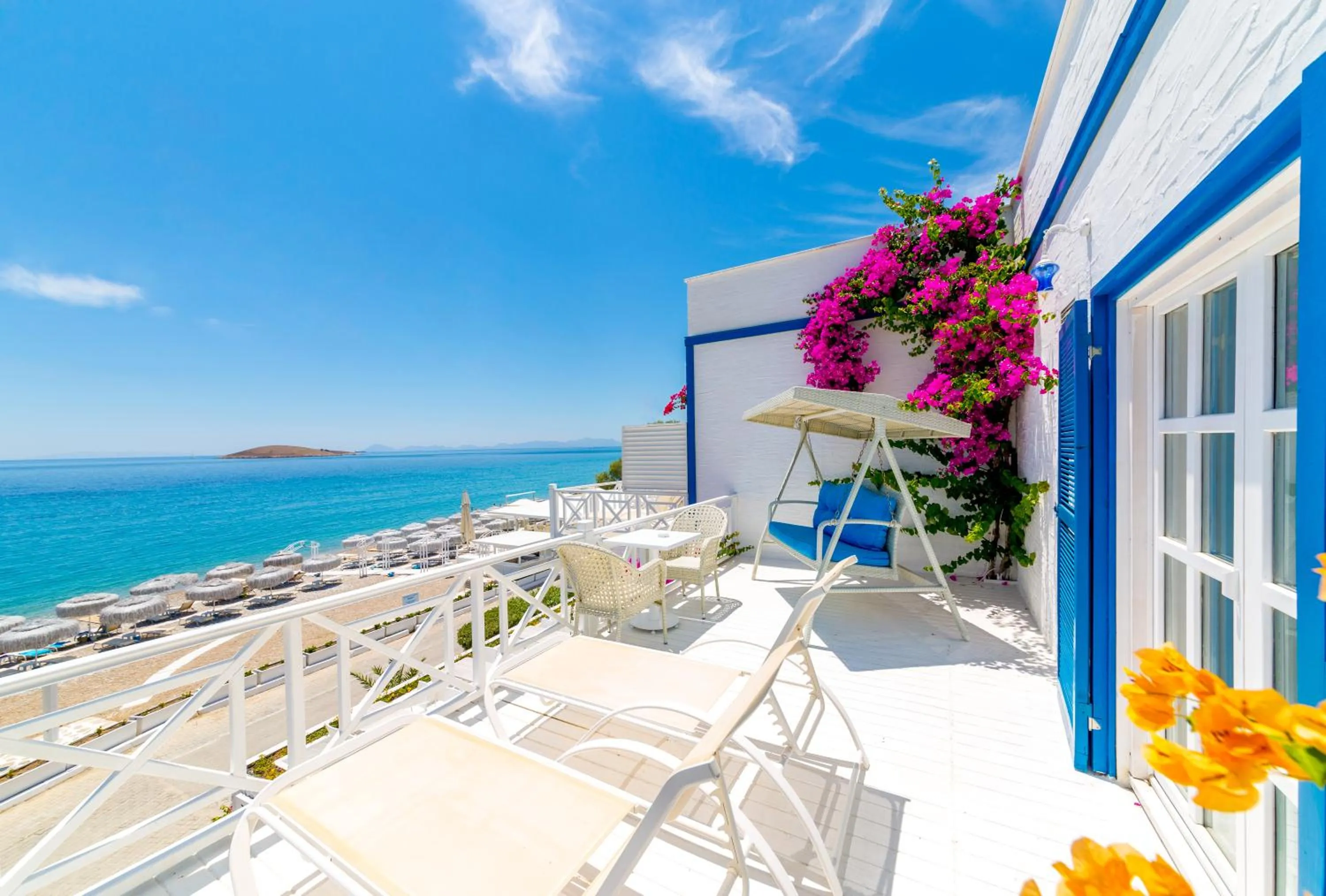 Patio, Balcony/Terrace in Hotel Mavi Beyaz