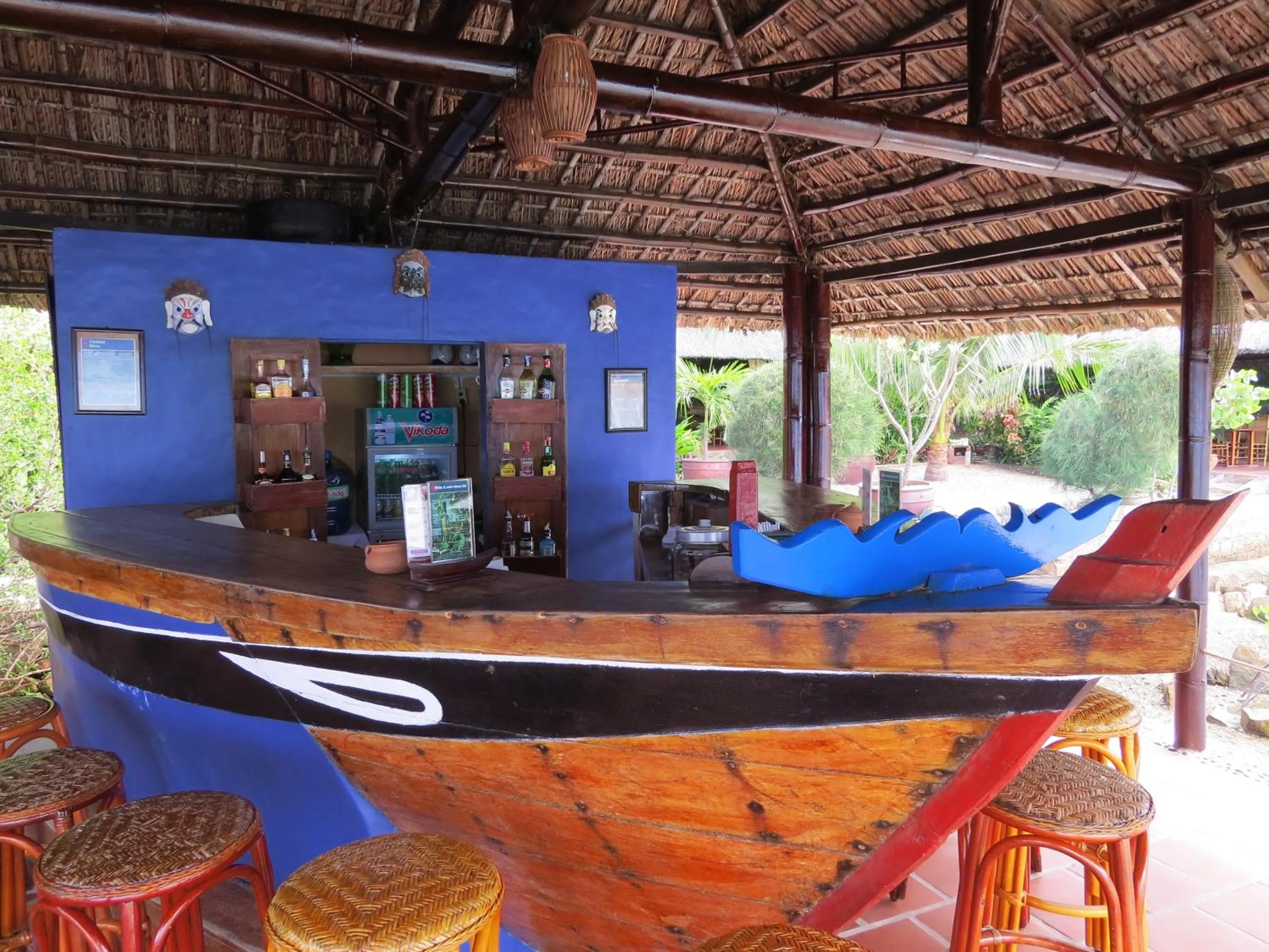 Lounge or bar in Whale Island Resort