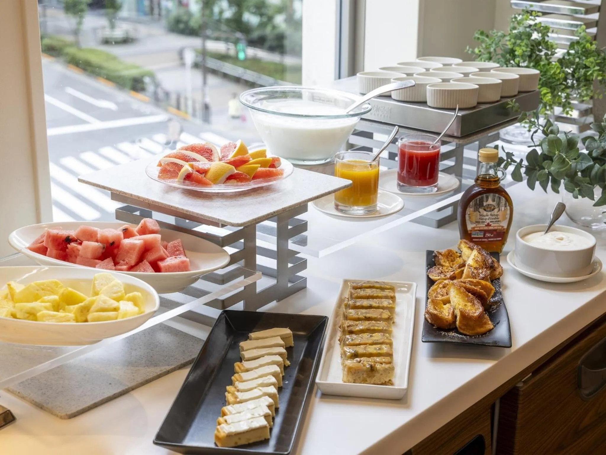 Buffet breakfast in Akihabara Washington Hotel