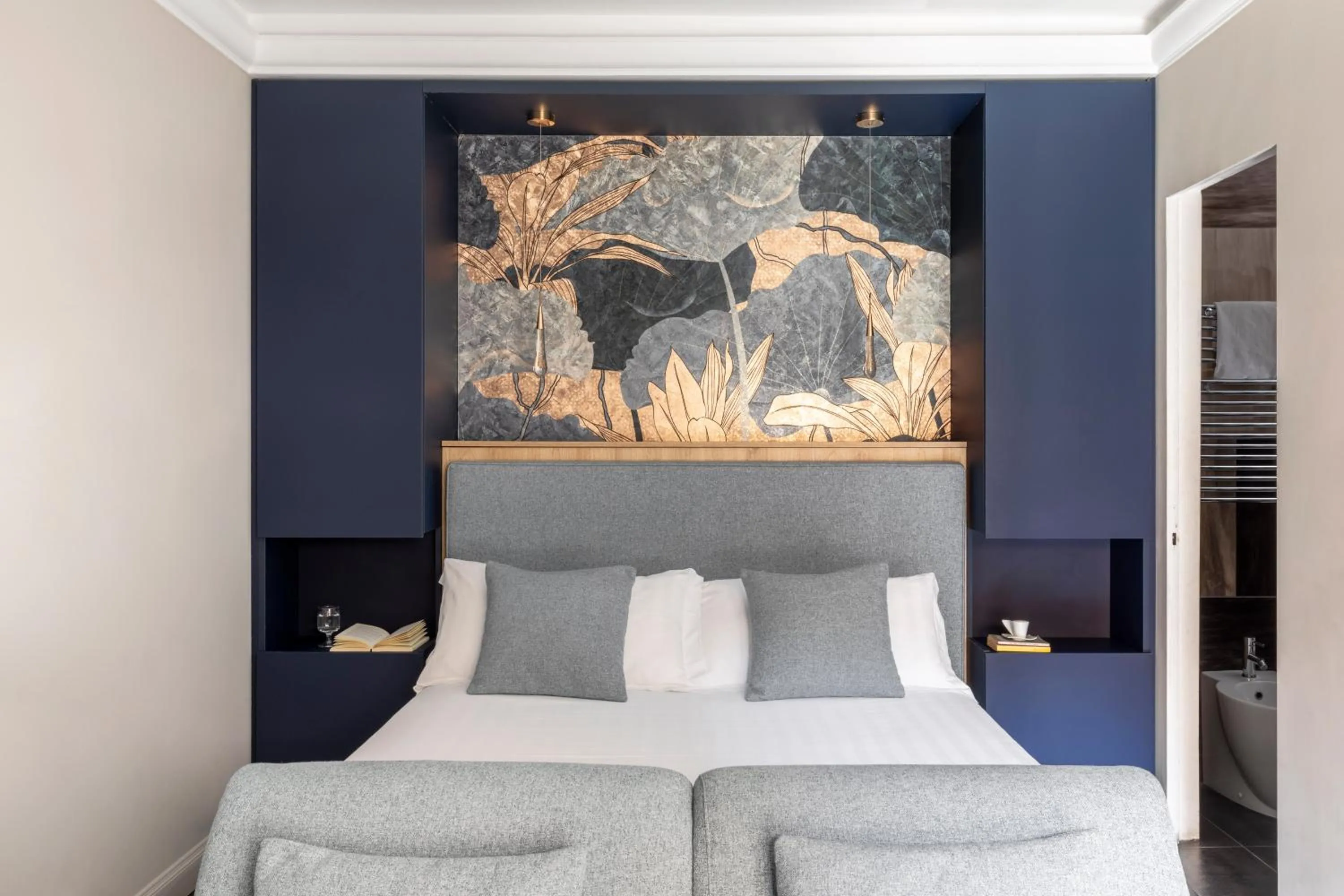 Photo of the whole room, Bed in Patrizia Romana Palace