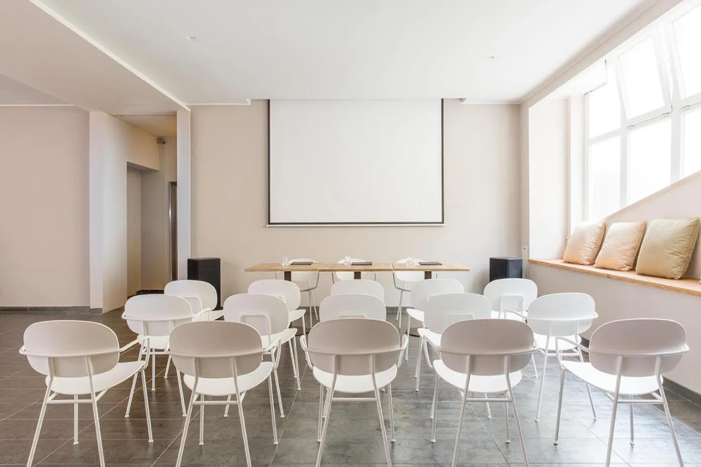 Restaurant/places to eat in Patrizia Romana Palace