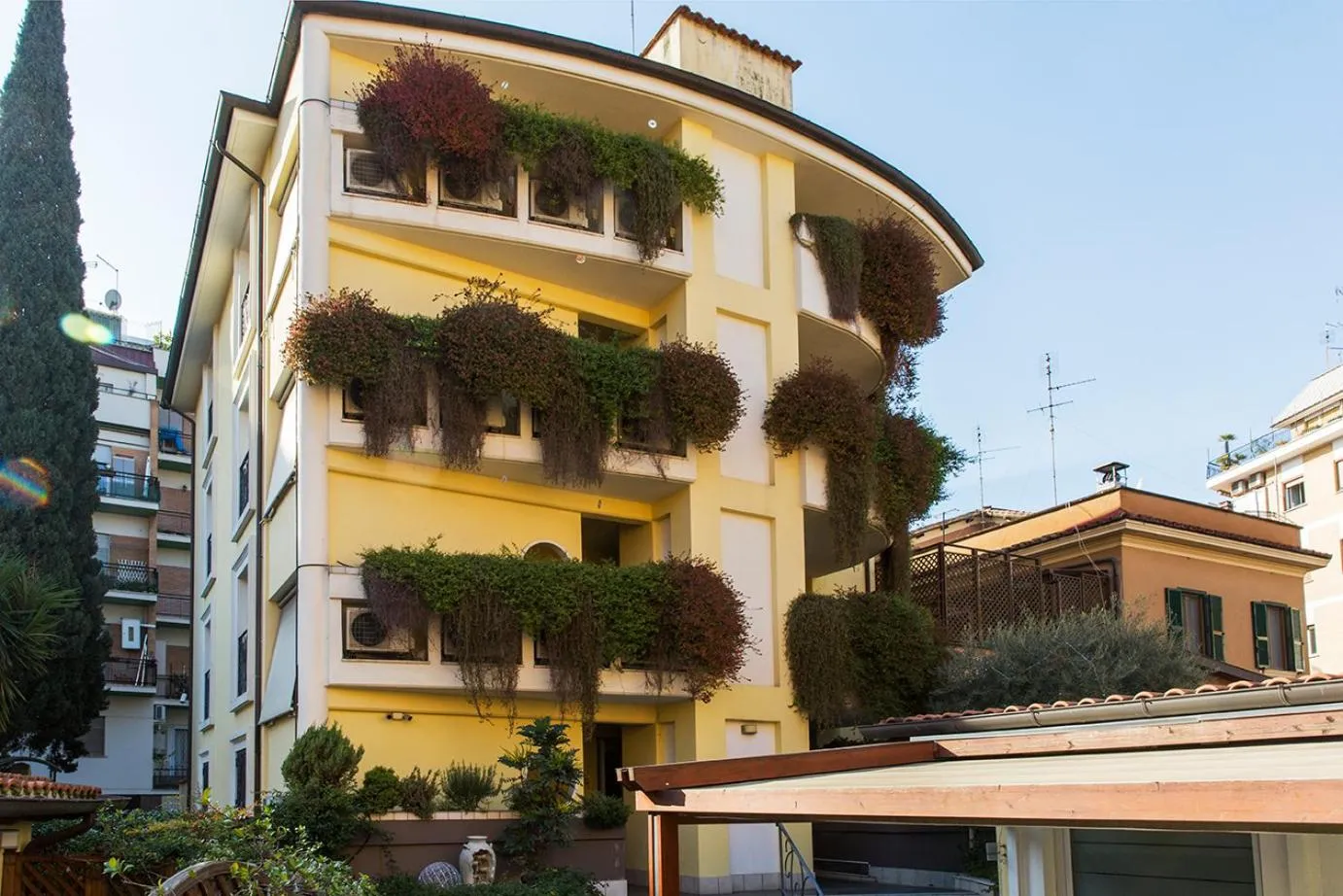 Property building in Patrizia Romana Palace