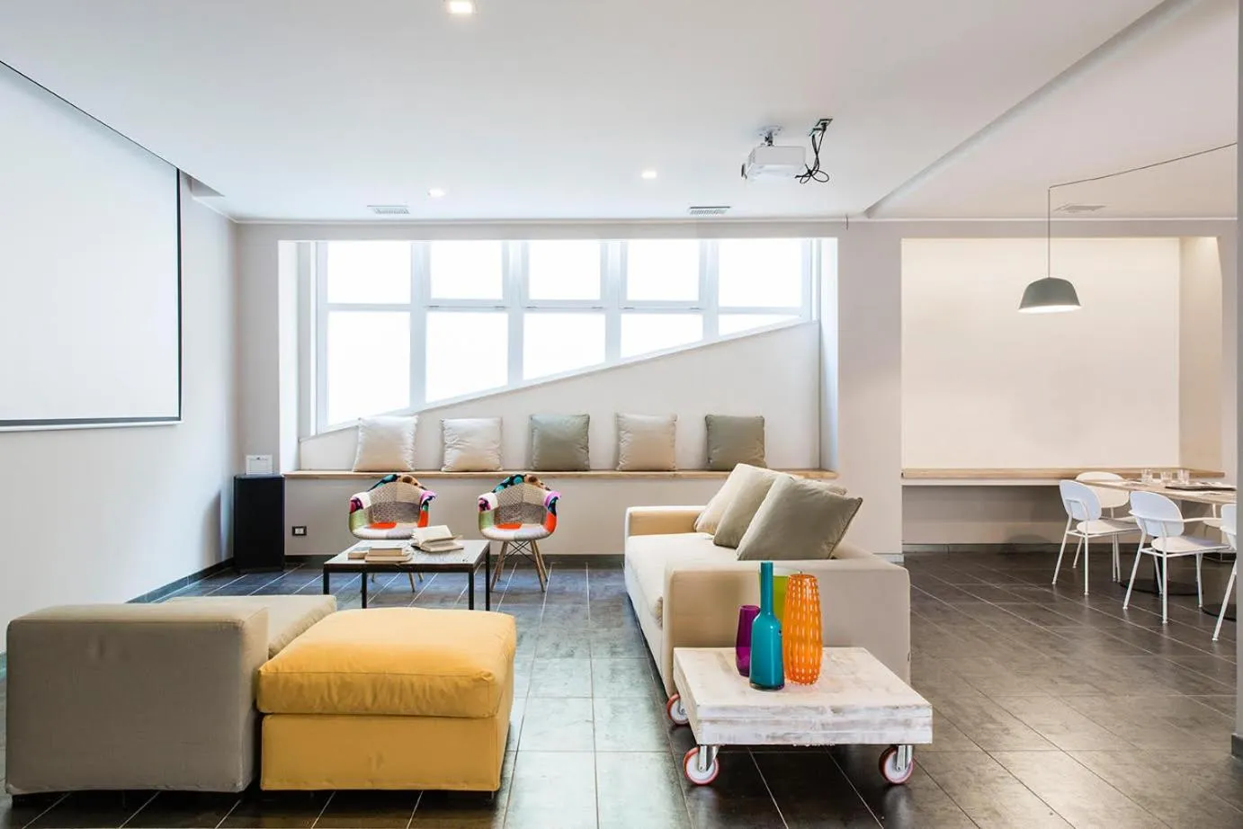 Restaurant/places to eat in Patrizia Romana Palace