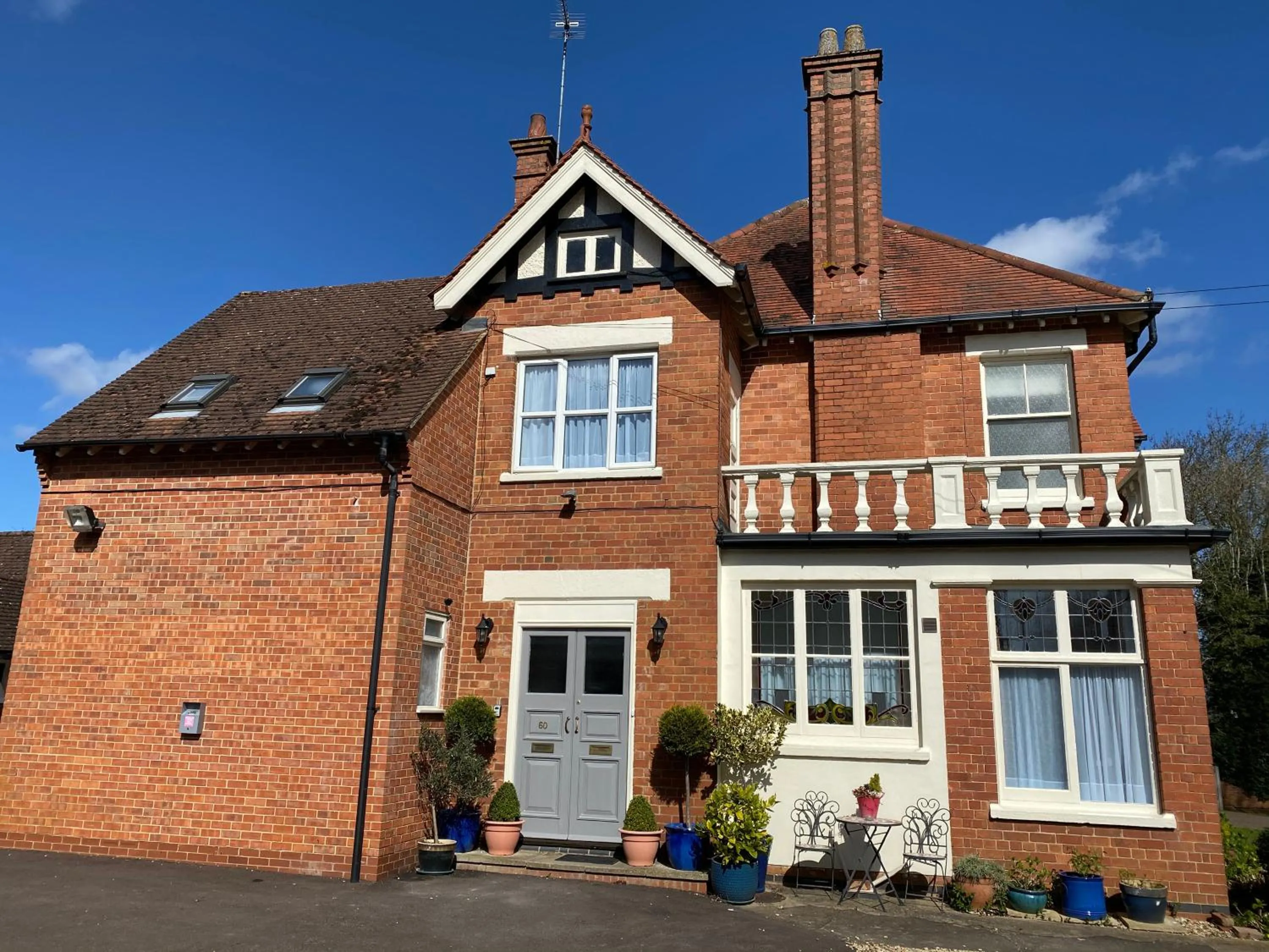 Property building in Fairlawns Guest House