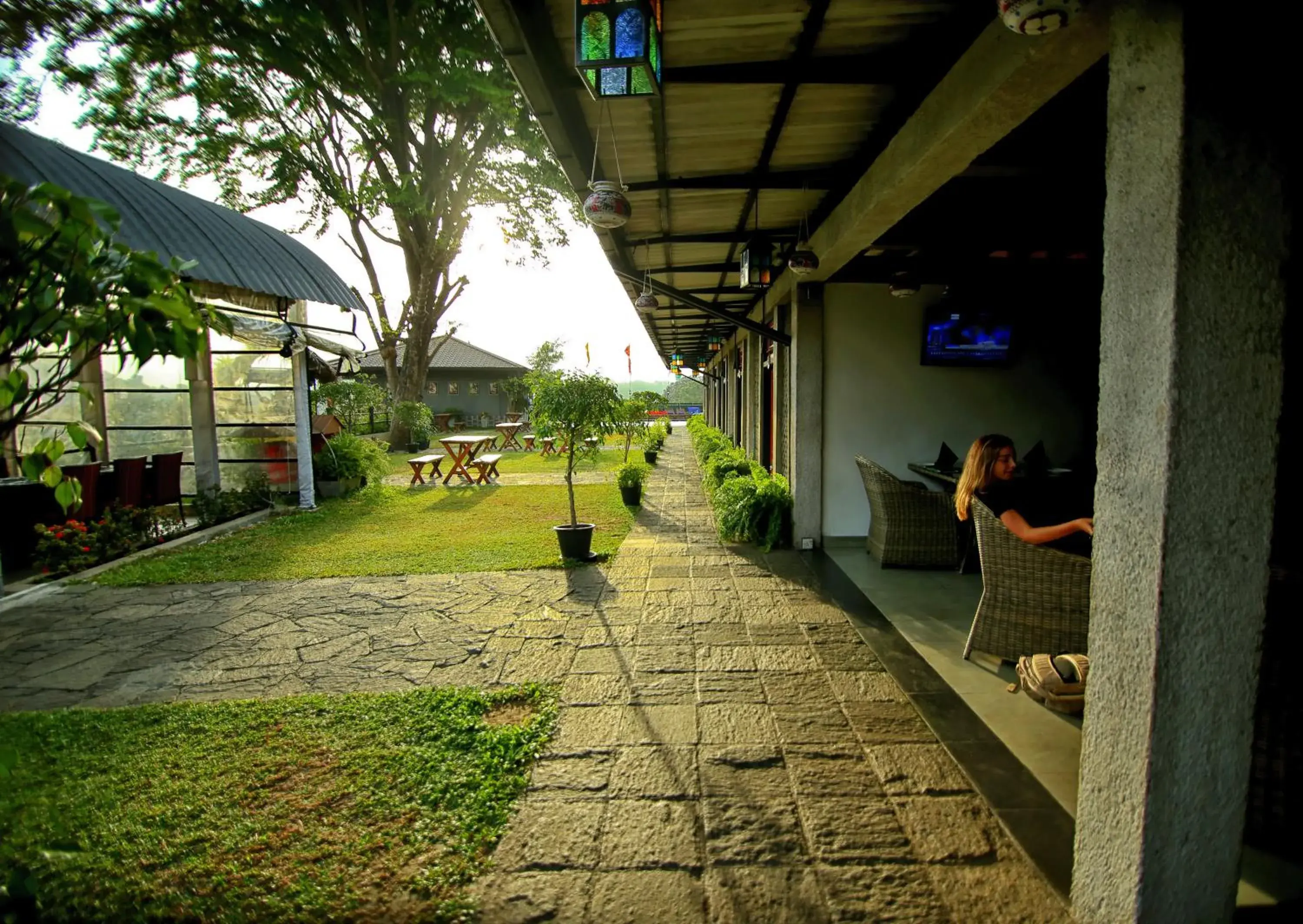 Restaurant/places to eat in Thilanka Hotel Restaurant/places to eat in Thilanka Hotel