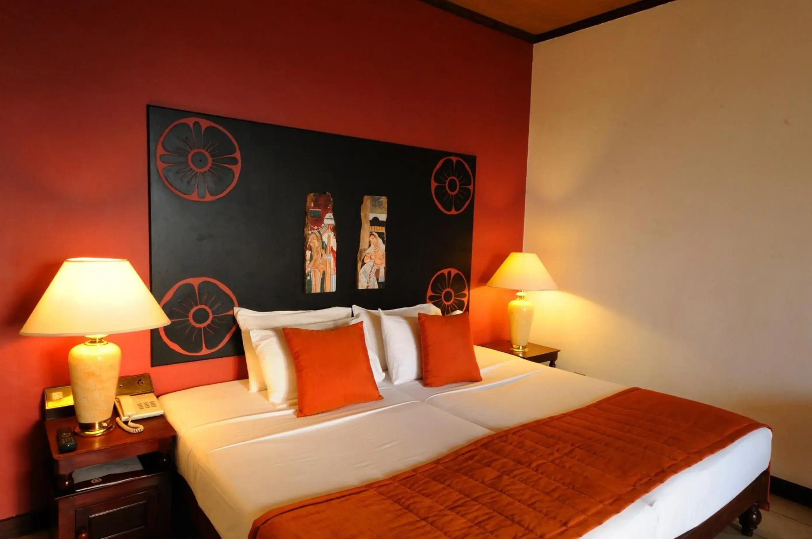 Deluxe Double or Twin Room with Balcony in Thilanka Hotel Deluxe Double or Twin Room with Balcony in Thilanka Hotel