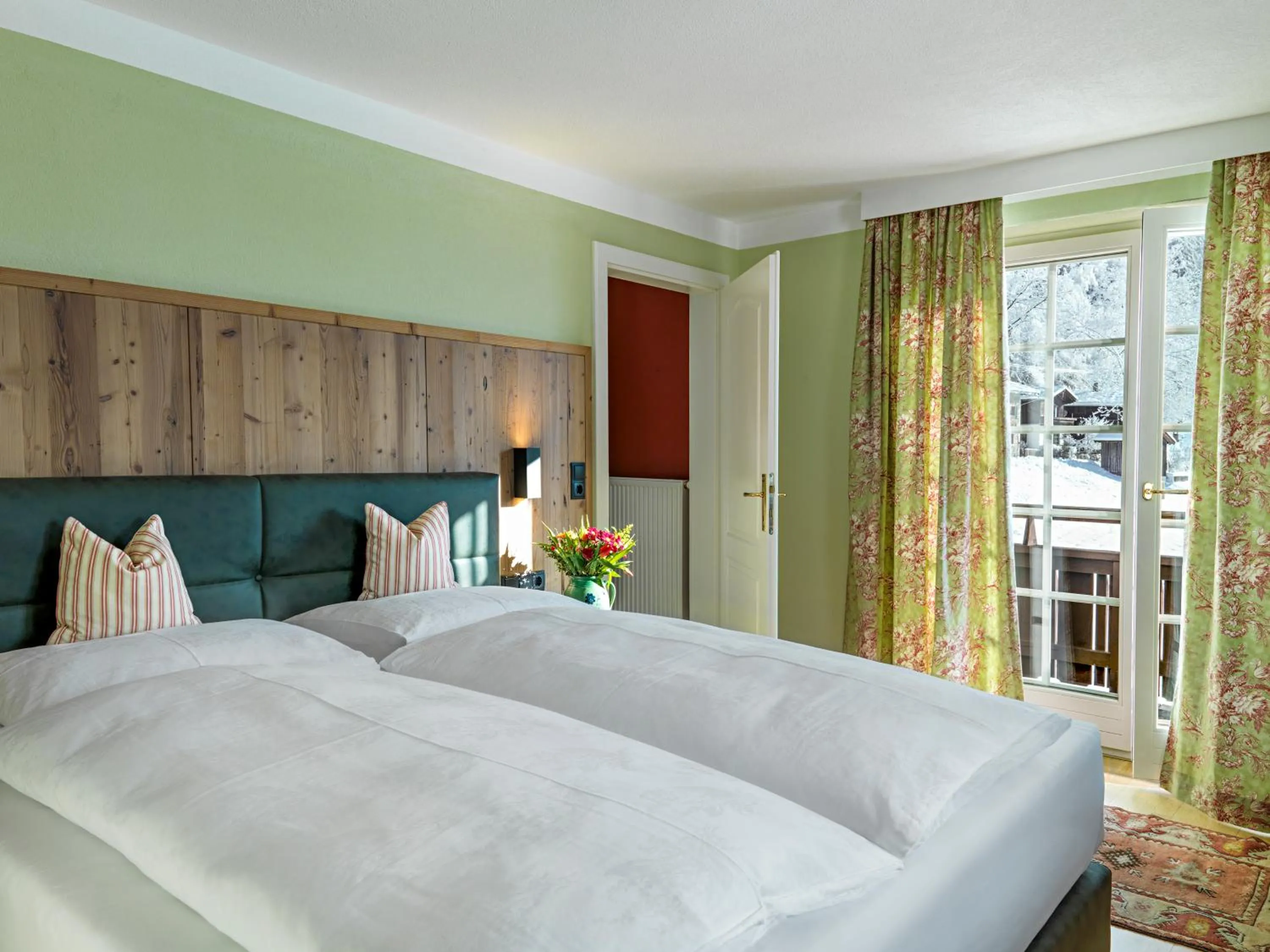 Bed in Landgasthof Hotel Linde