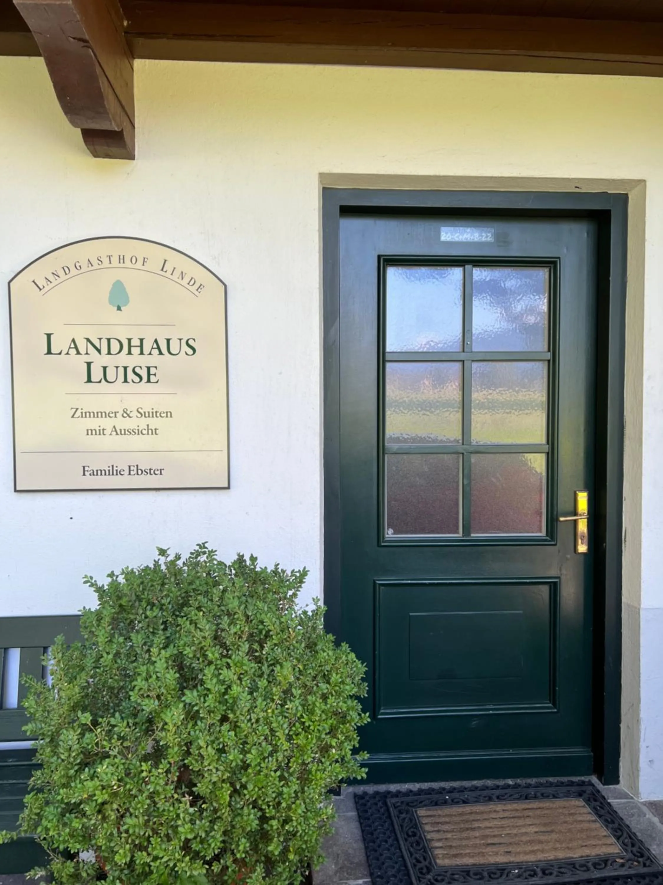 Facade/entrance in Landgasthof Hotel Linde